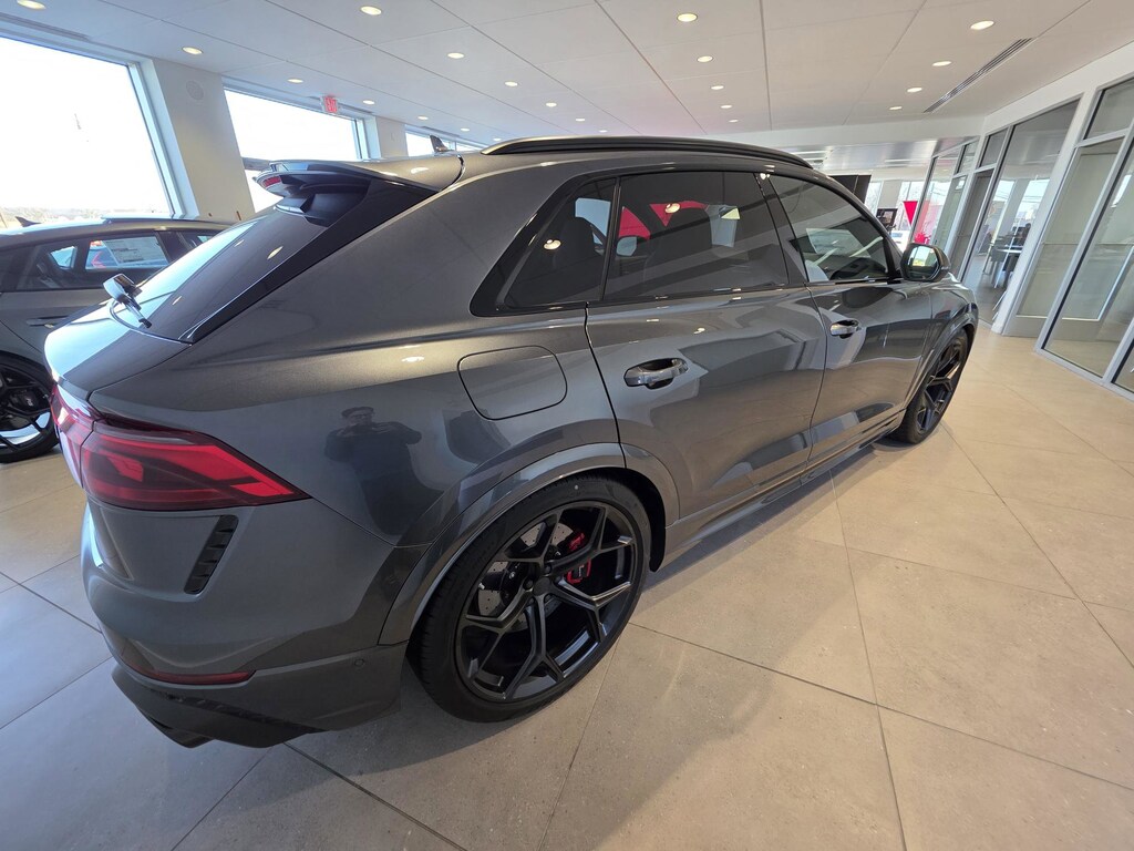 New 2026 Audi RS Q8 4.0T performance SUV