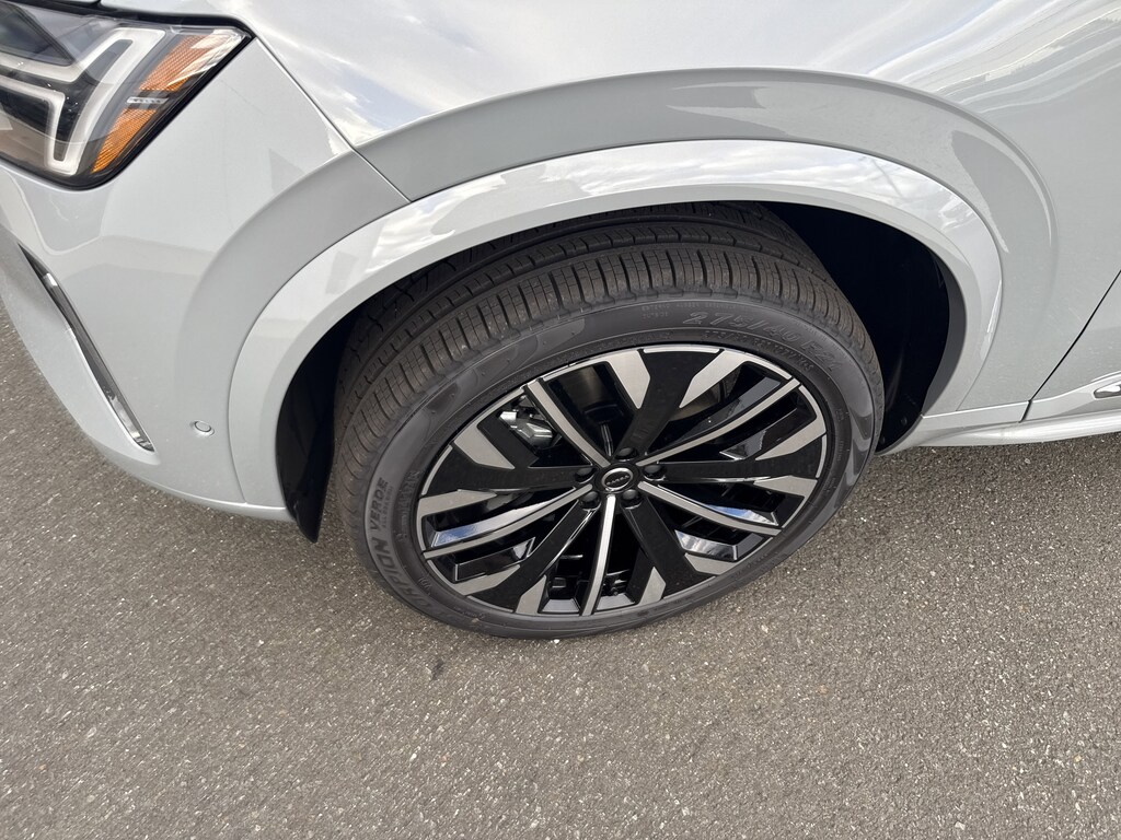 New 2026 Volvo XC90 Plus B6 AWD Plus 7-Seater