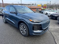 2025 Audi Q6 e-tron Premium Premium quattro