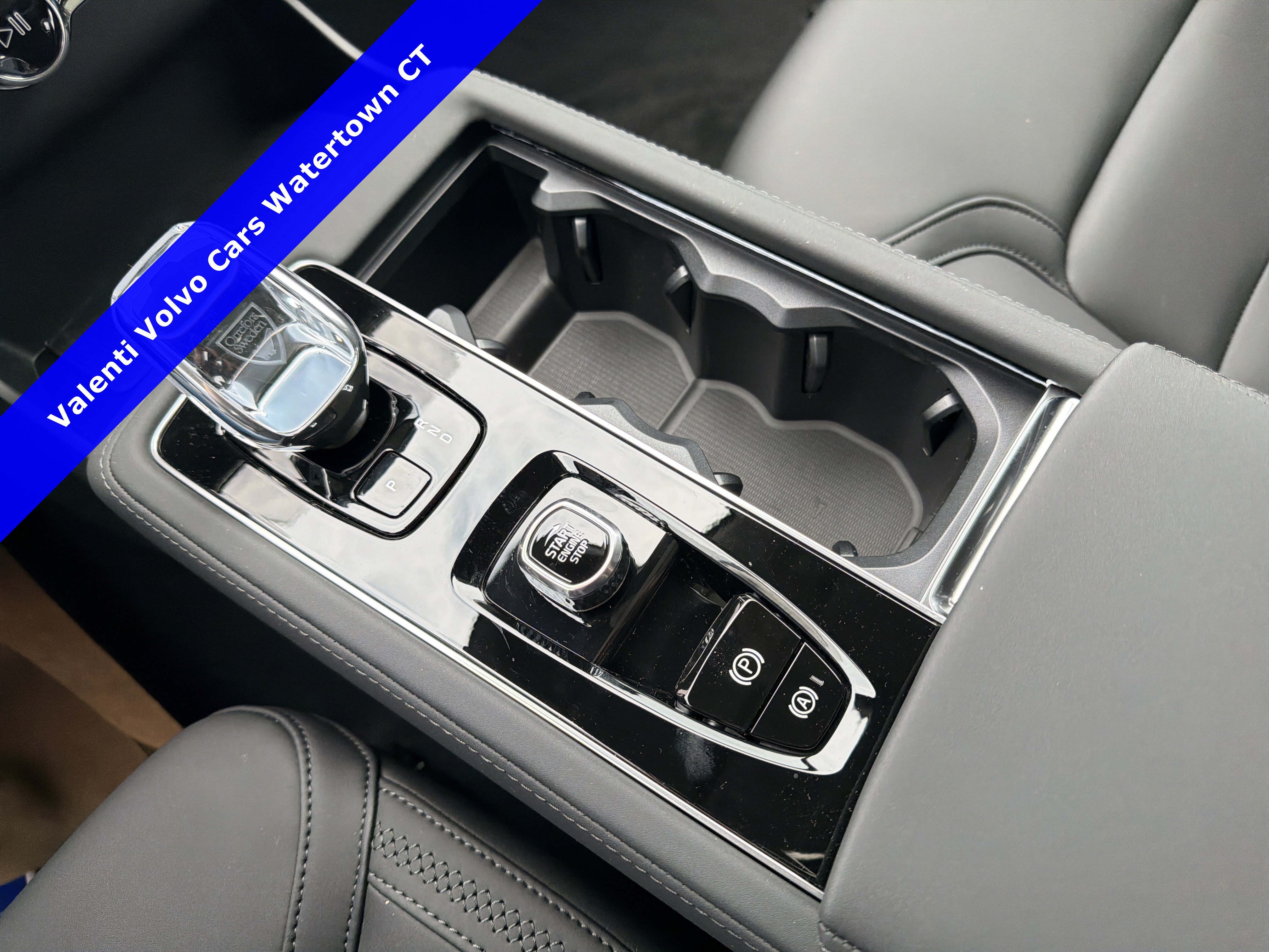 2026 Volvo XC90 Plus - Photo 21