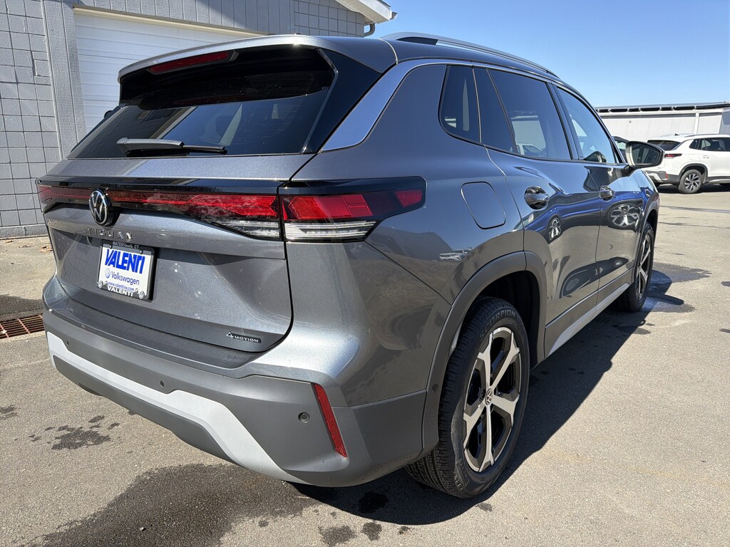 New 2026 Volkswagen Tiguan SE 2.0T SE 4MOTION