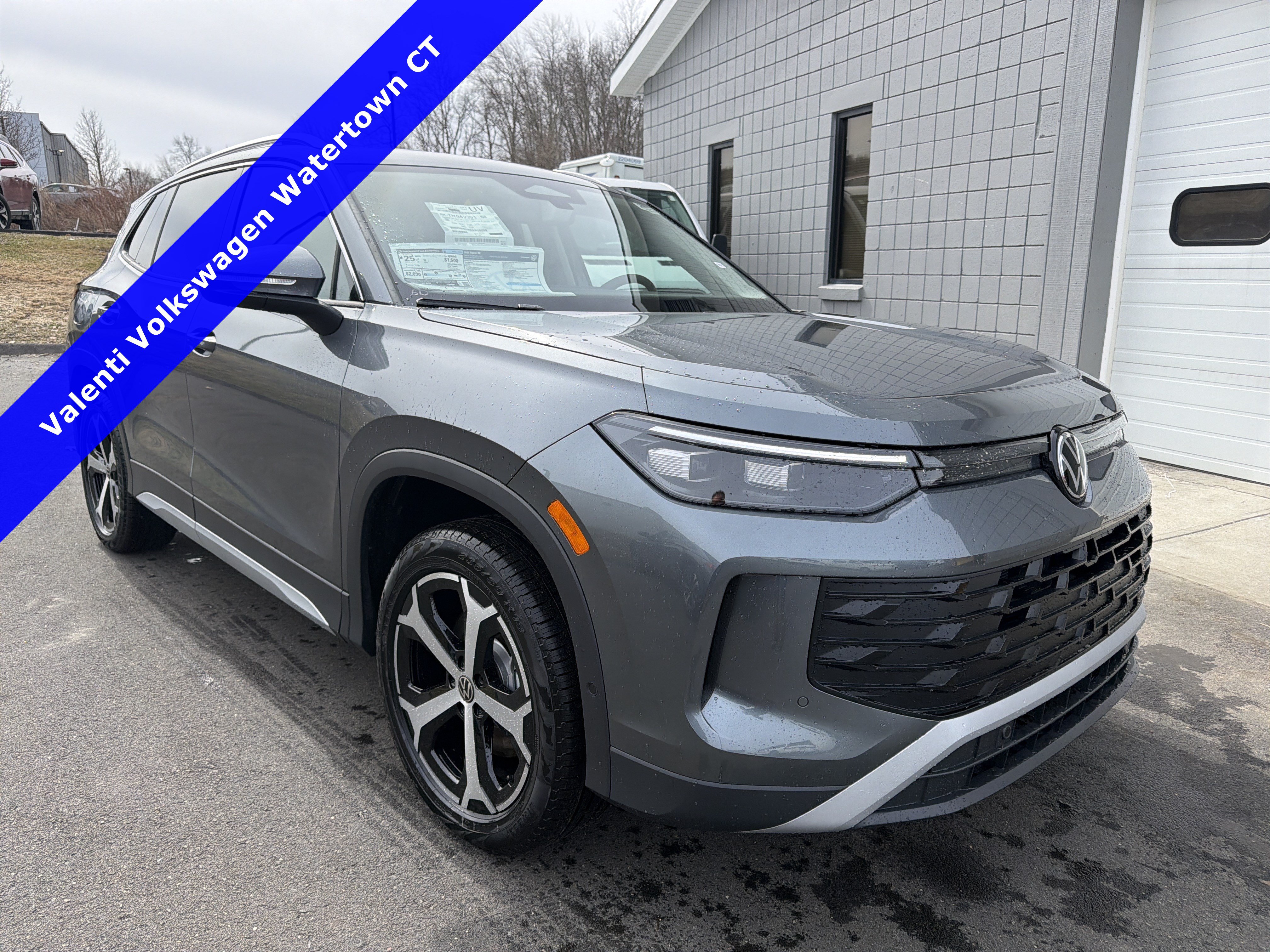 New 2026 Volkswagen Tiguan SE 2.0T SE 4MOTION
