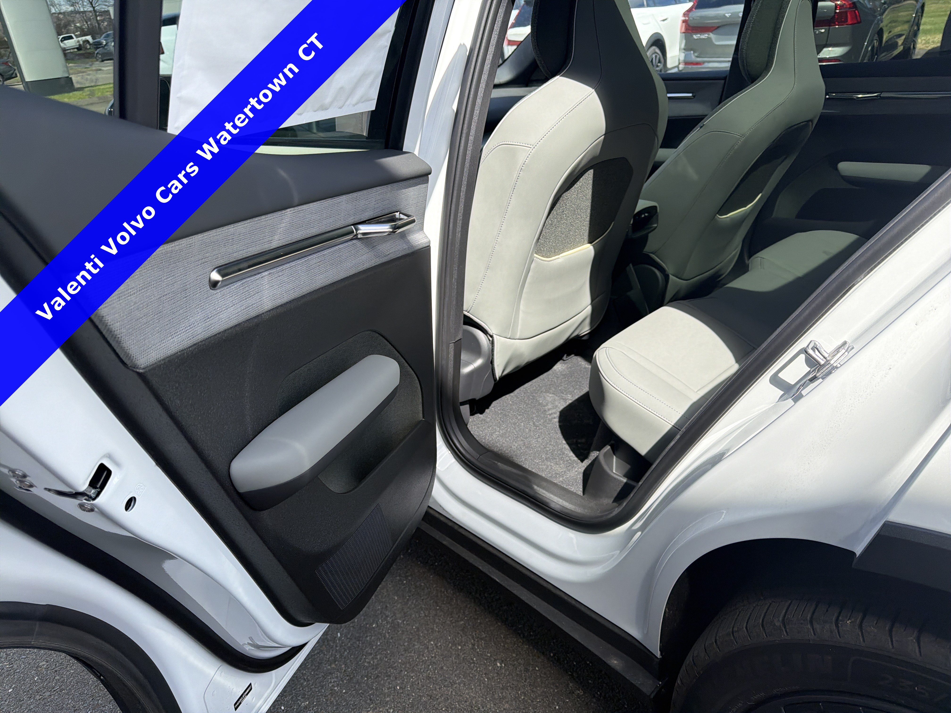 2026 Volvo EX30 Ultra - Photo 15
