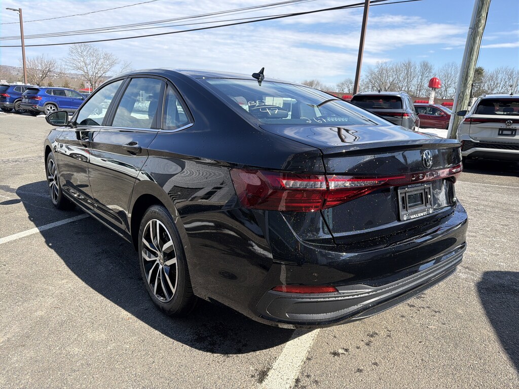 New 2026 Volkswagen Jetta SE SE Auto