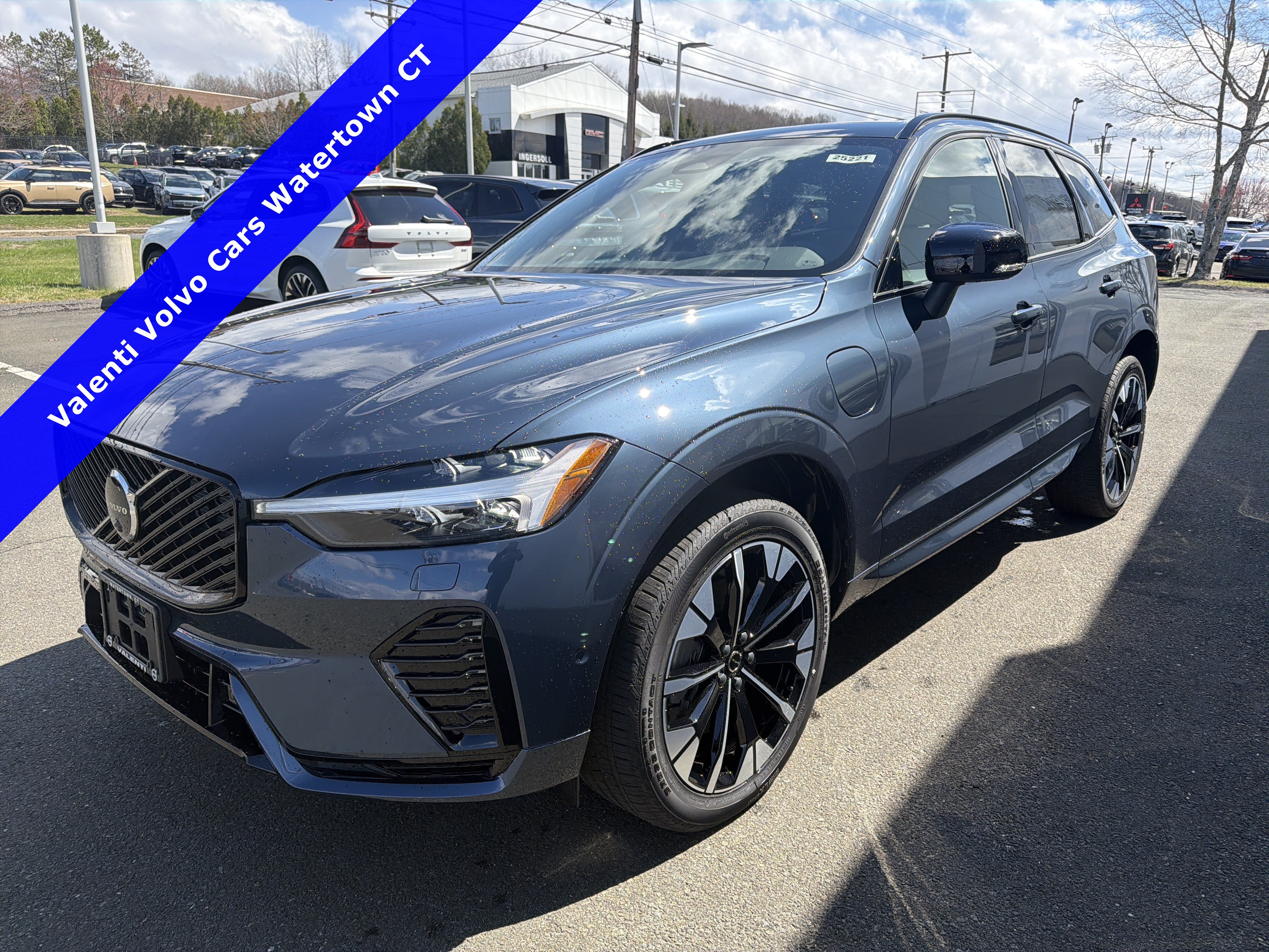 New 2026 Volvo XC60 Plug-In Hybrid Plus T8 AWD Plus