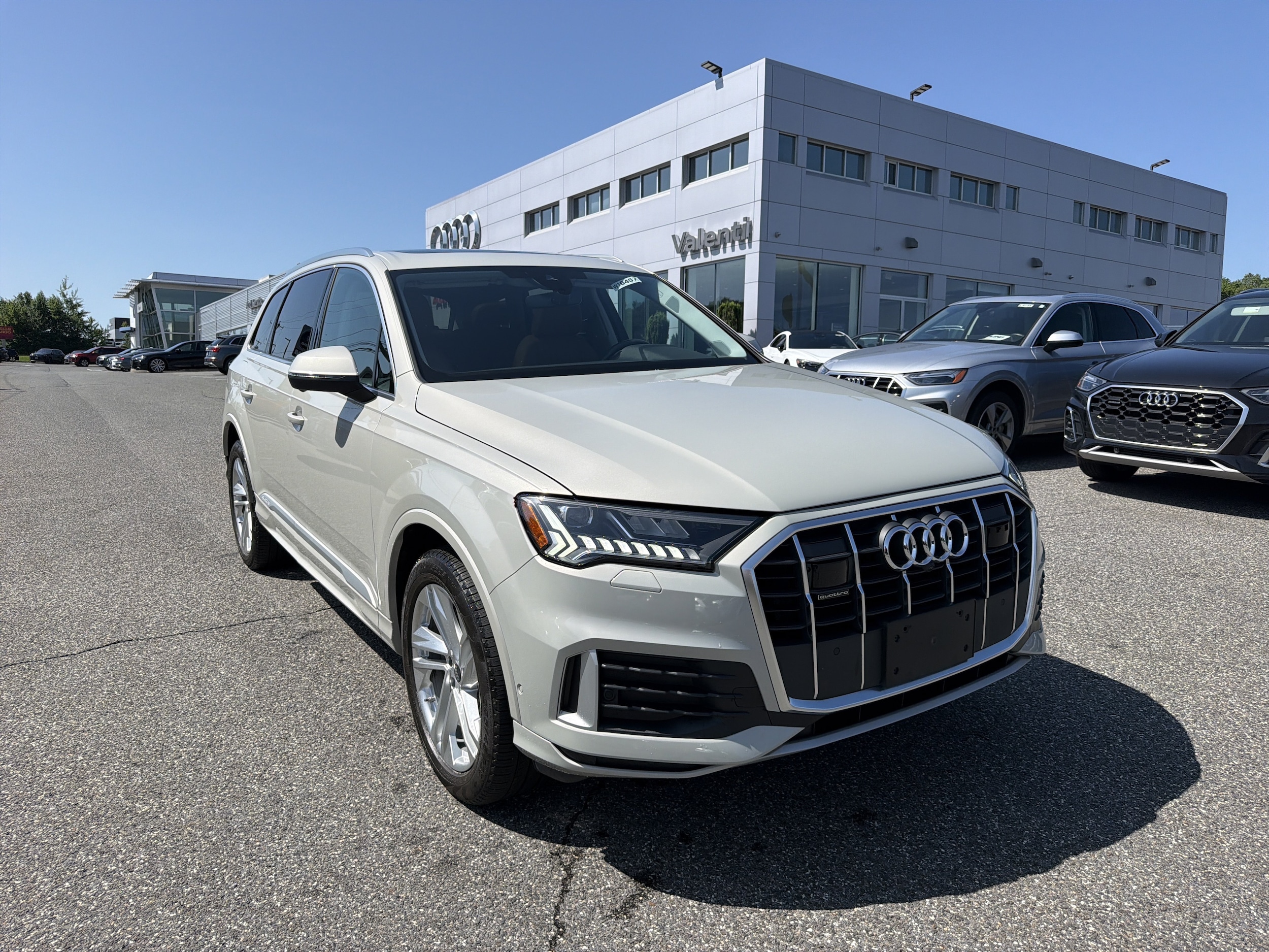 2024 Audi Q7 45 Premium Plus quattro Tiptronic's photo
