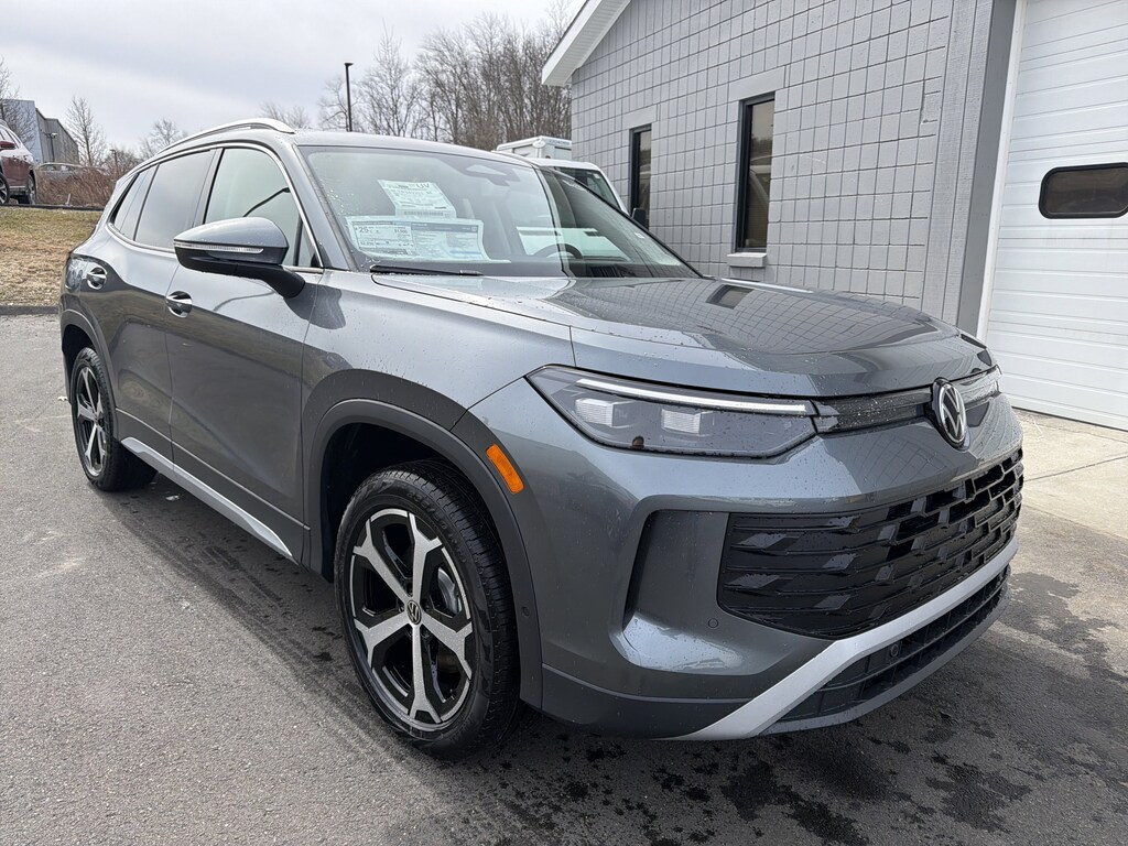 New 2026 Volkswagen Tiguan SE 2.0T SE 4MOTION