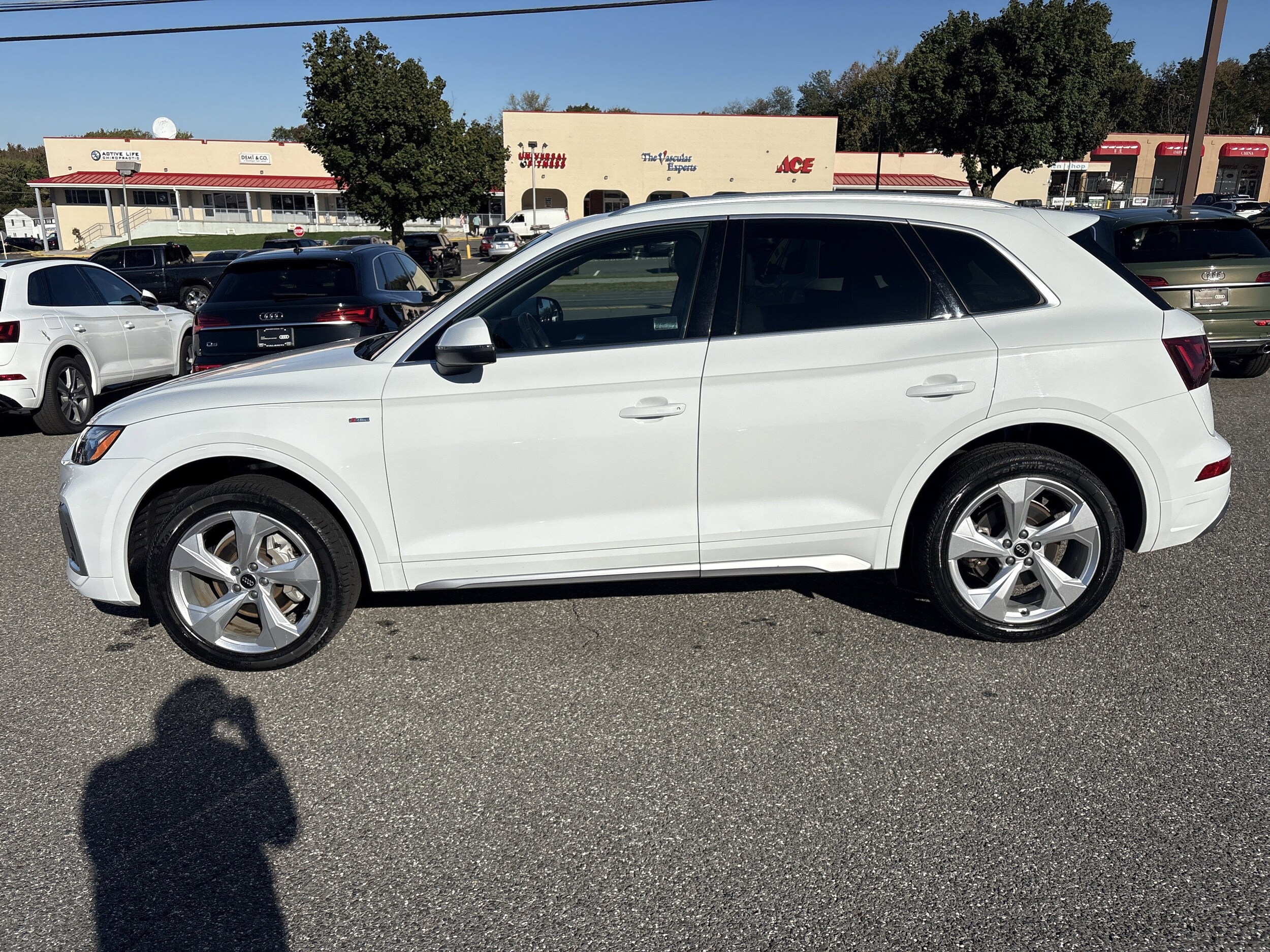 2022 Audi Q5 S line Premium Plus photo 3