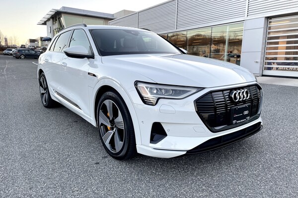 2022 Audi e-tron Premium Plus SUV