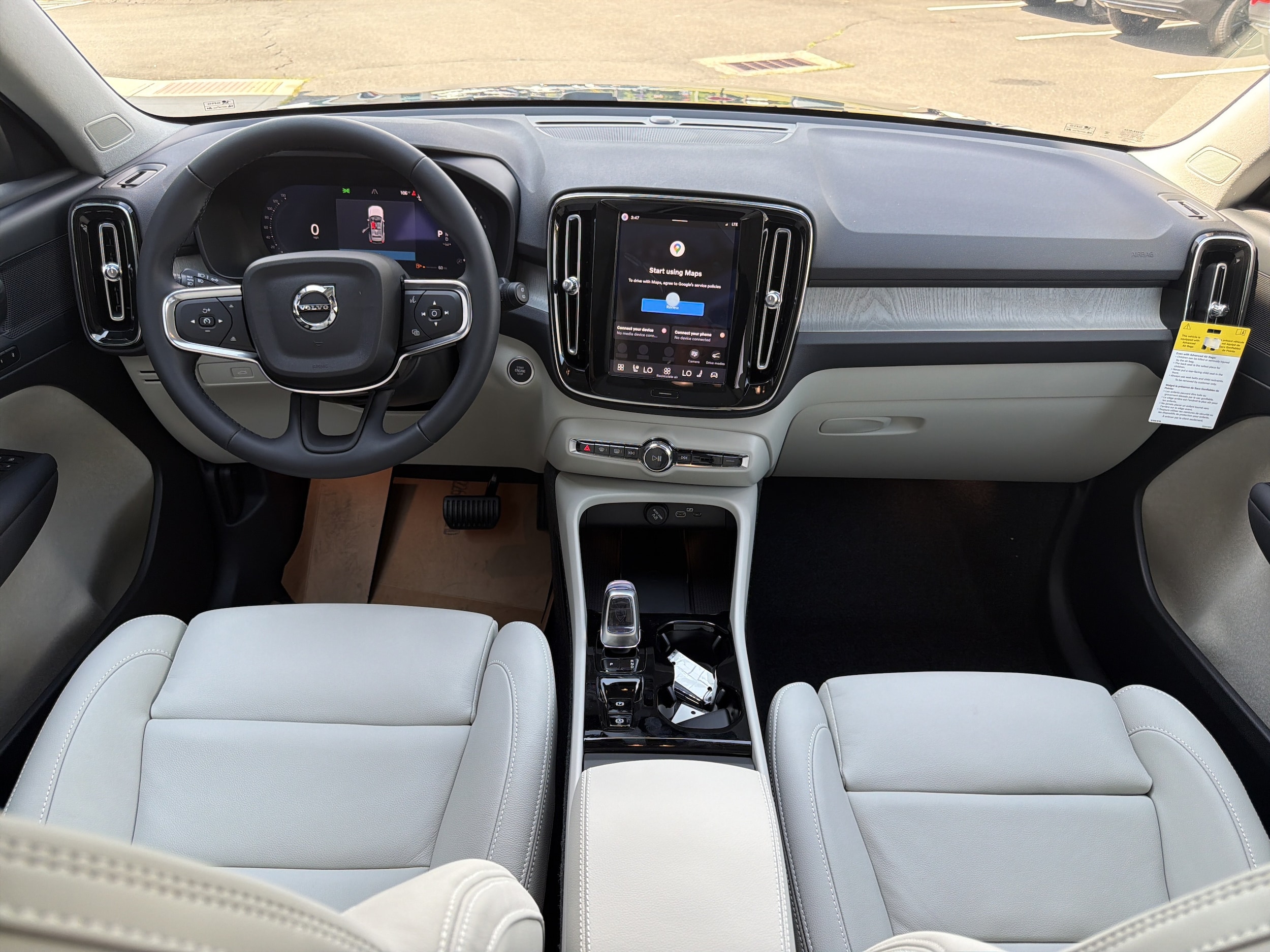 2026 Volvo XC40 Plus - Photo 17