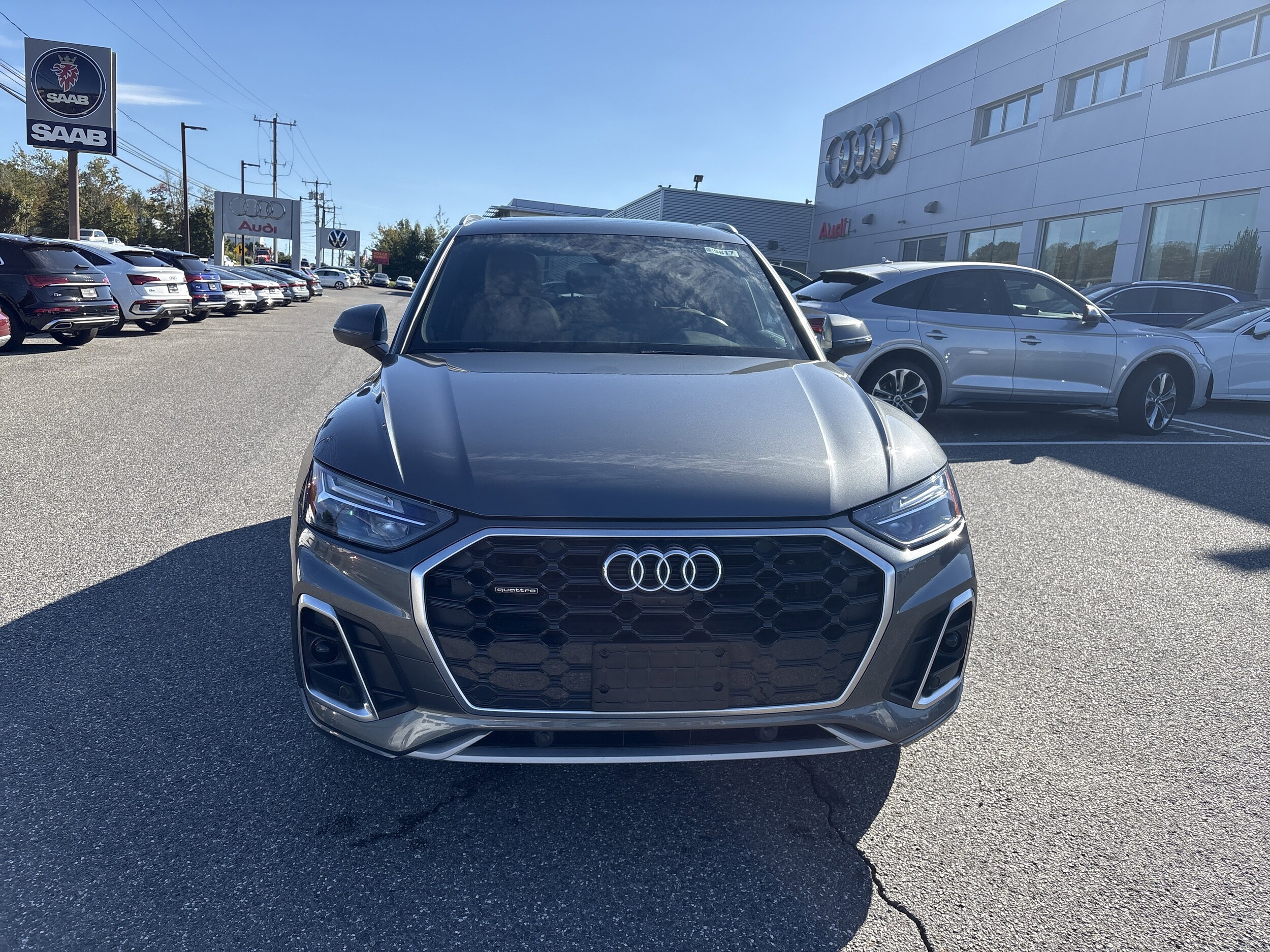 2023 Audi Q5 S line Premium Plus photo 2