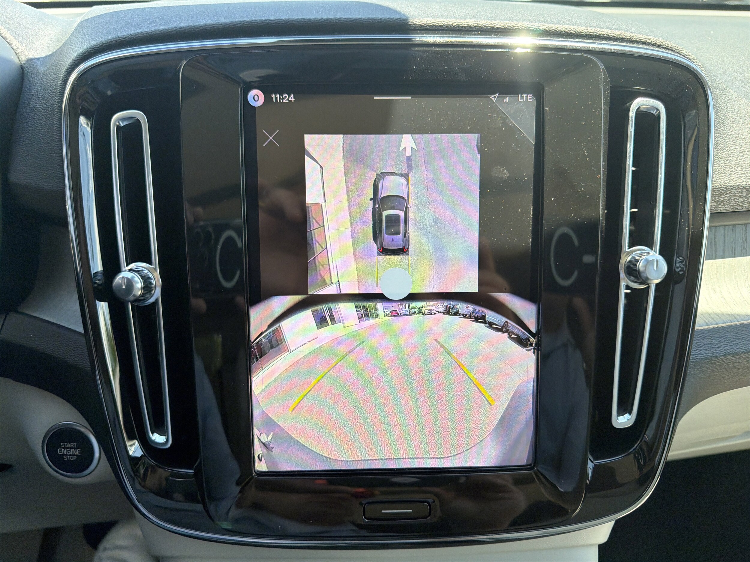 2026 Volvo XC40 Plus - Photo 24