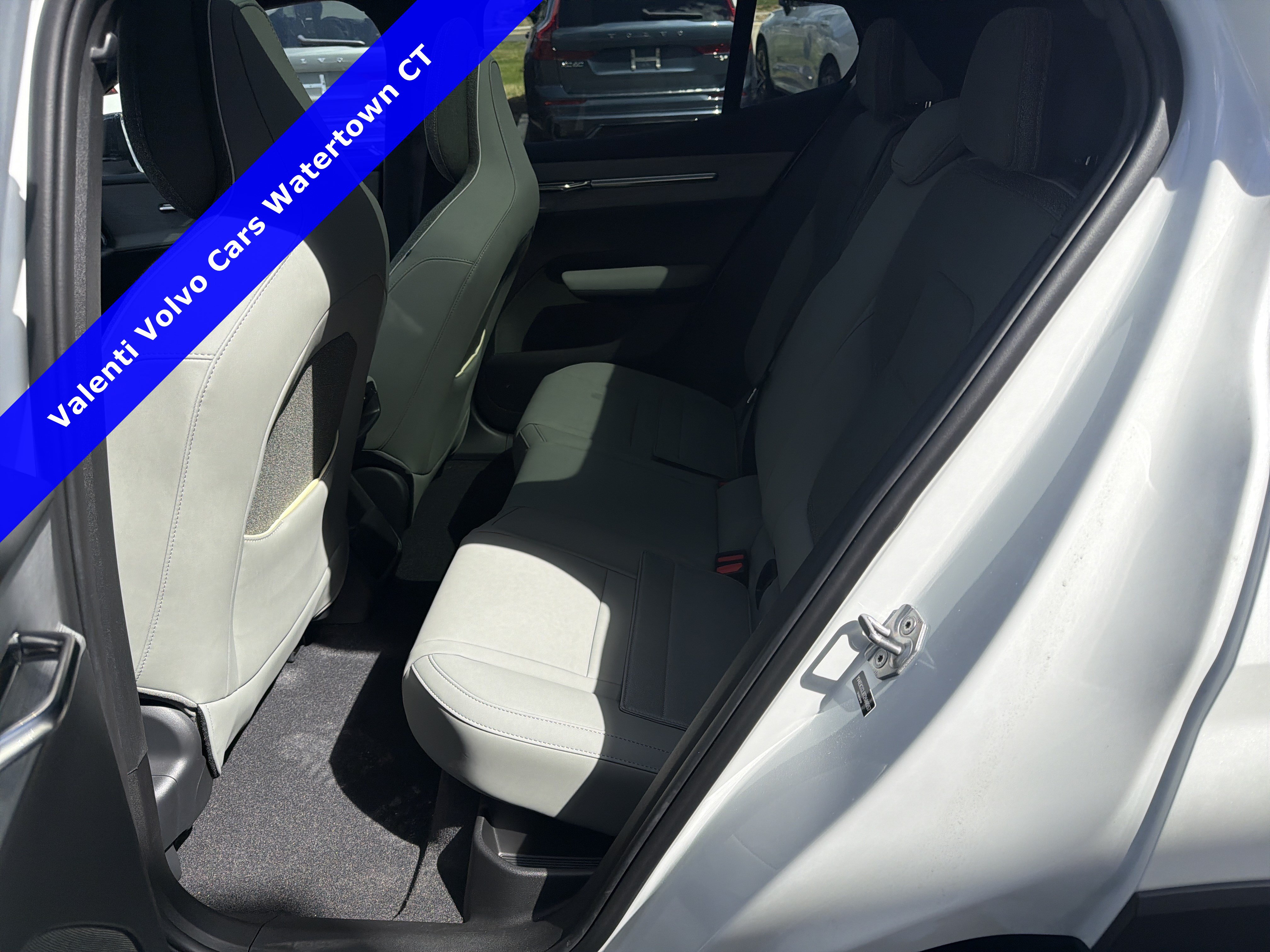 2026 Volvo EX30 Ultra - Photo 16