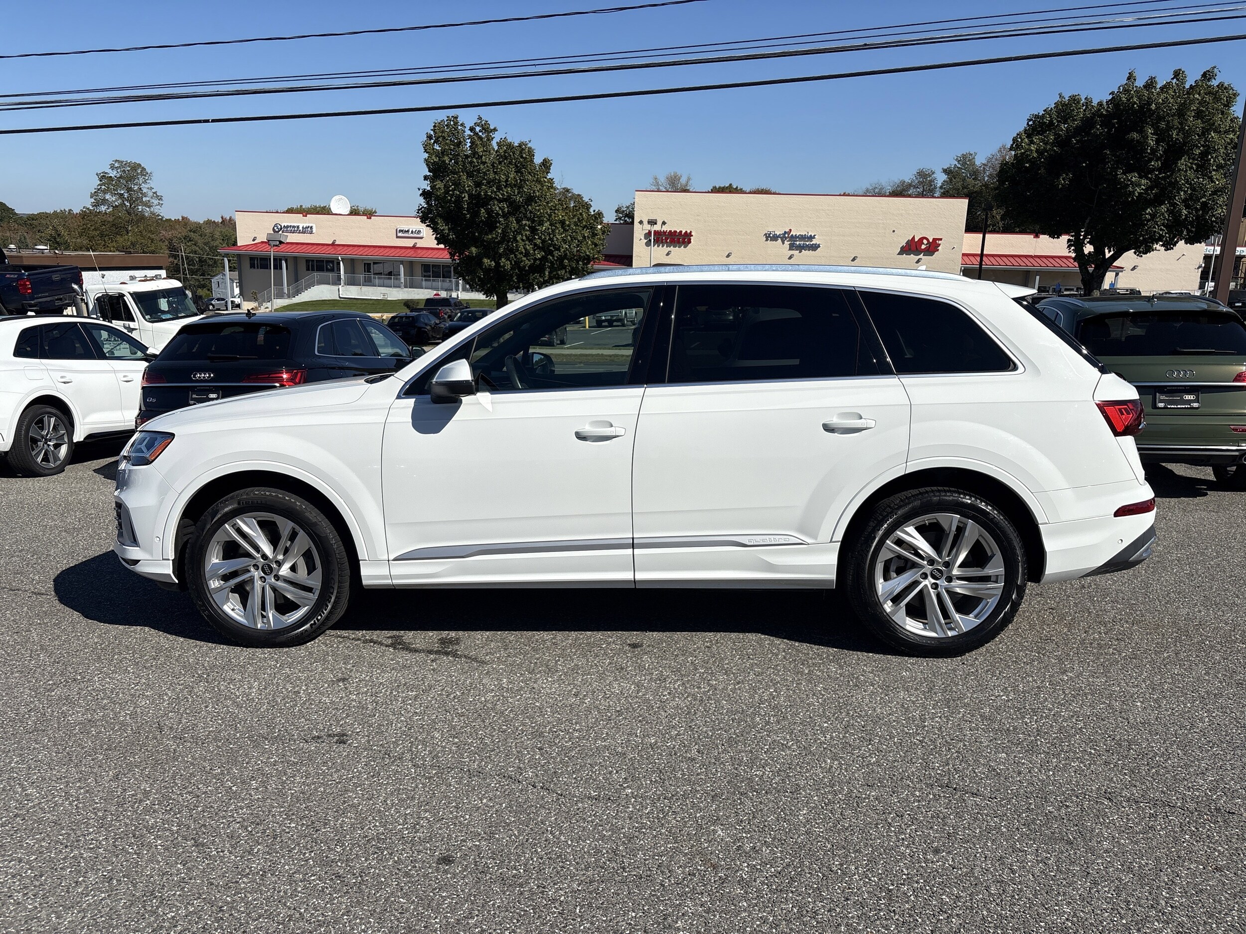 2022 Audi Q7 Premium photo 3