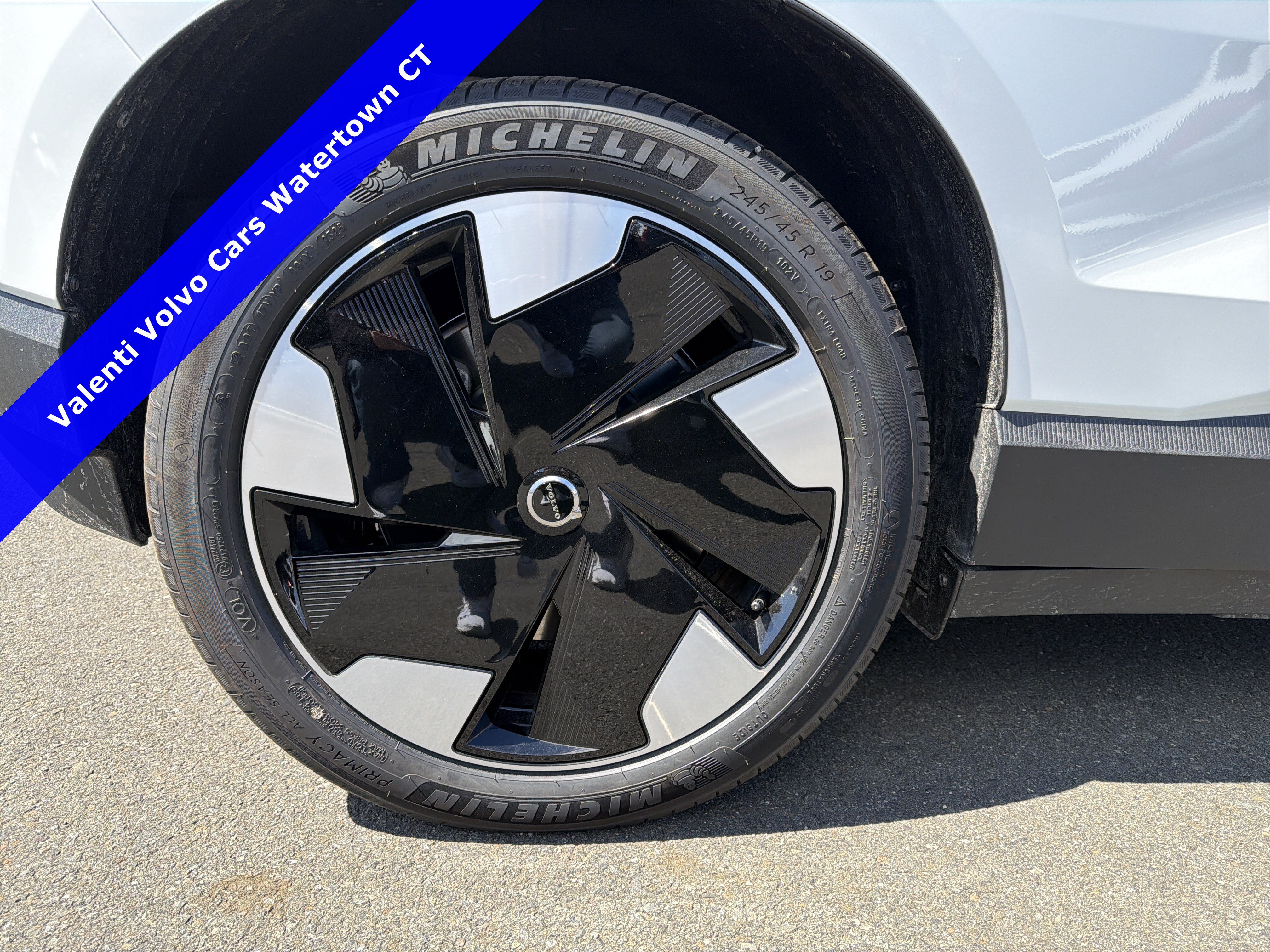 2026 Volvo EX30 Plus - Photo 6