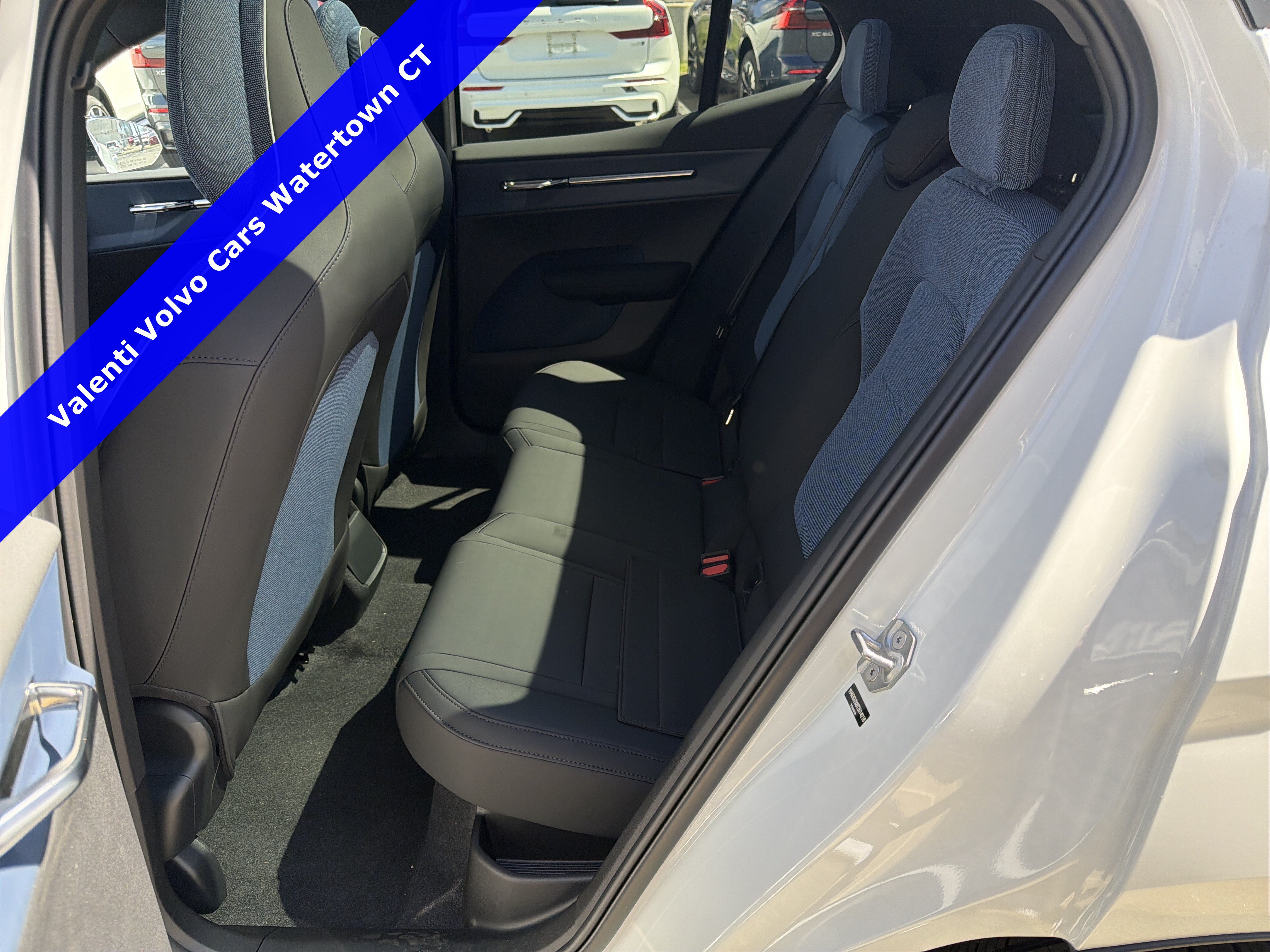 2026 Volvo EX30 Plus - Photo 15