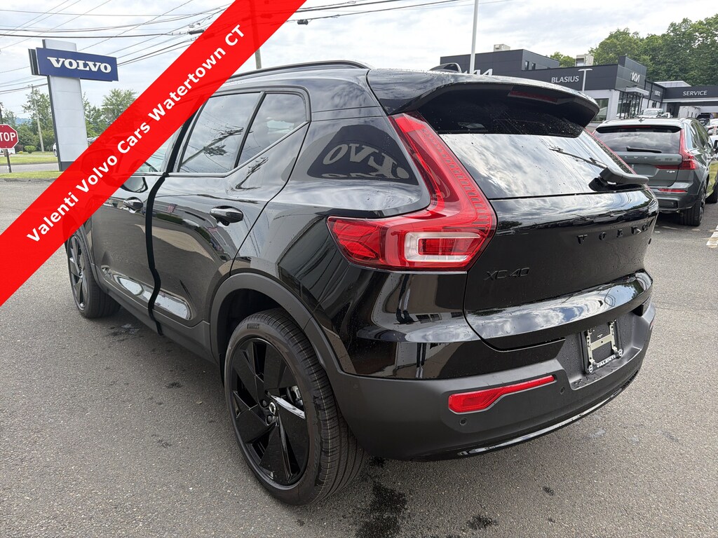 New 2026 Volvo XC40