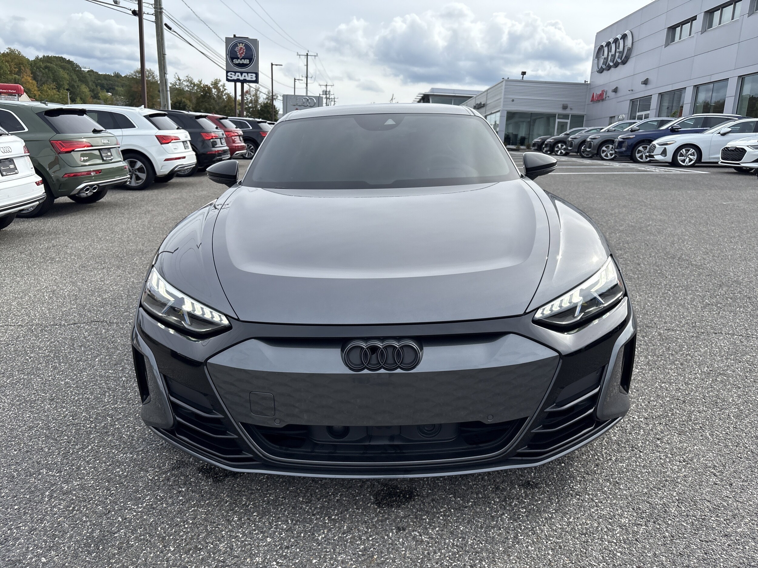 2023 Audi e-tron GT Premium Plus photo 2