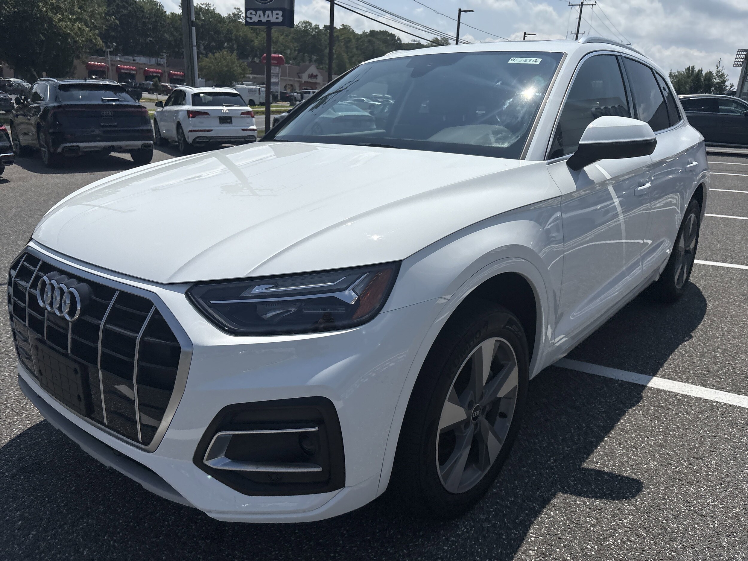 2023 Audi Q5 Premium Plus photo 2