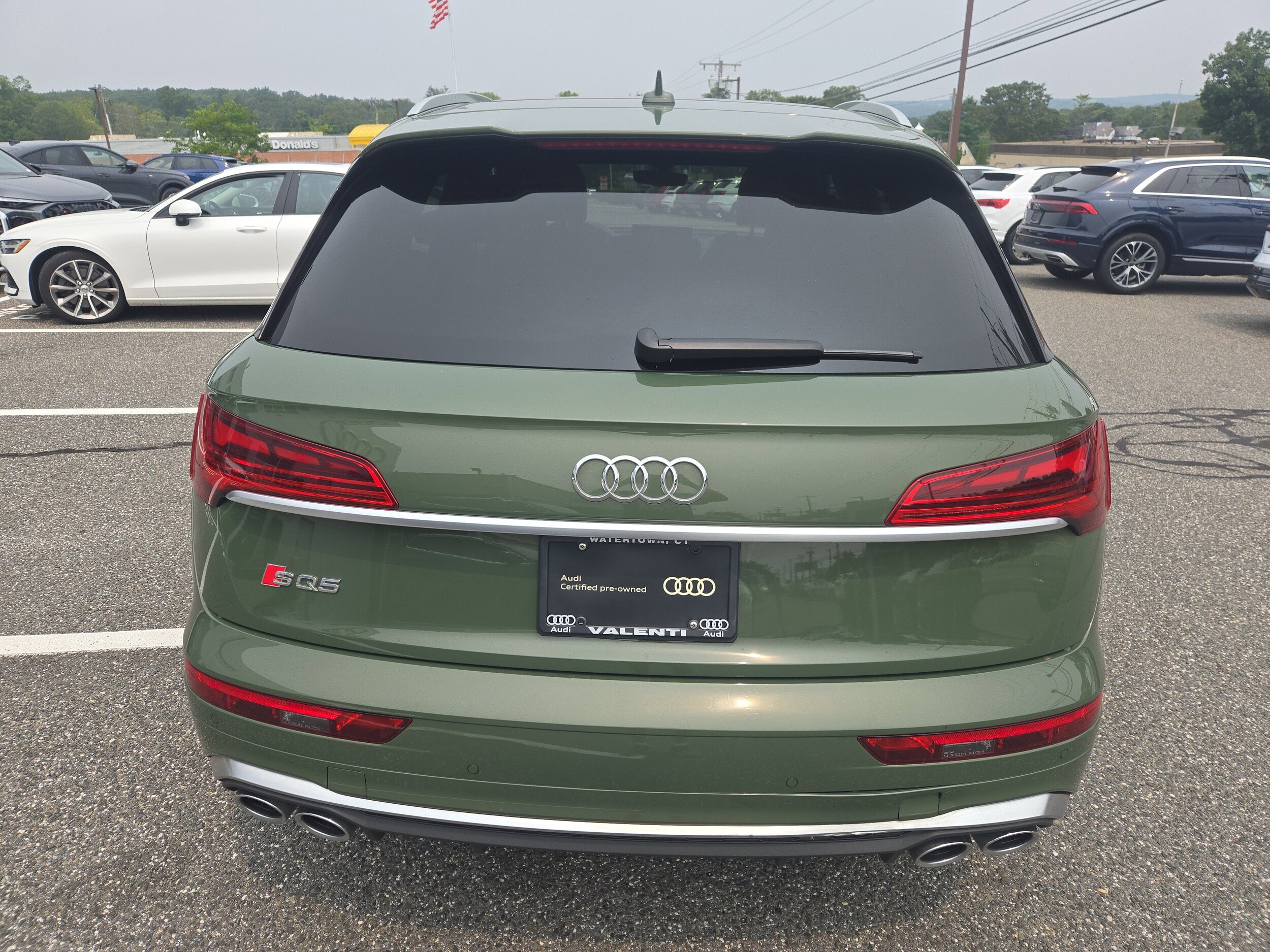 2022 Audi SQ5 Premium Plus photo 2