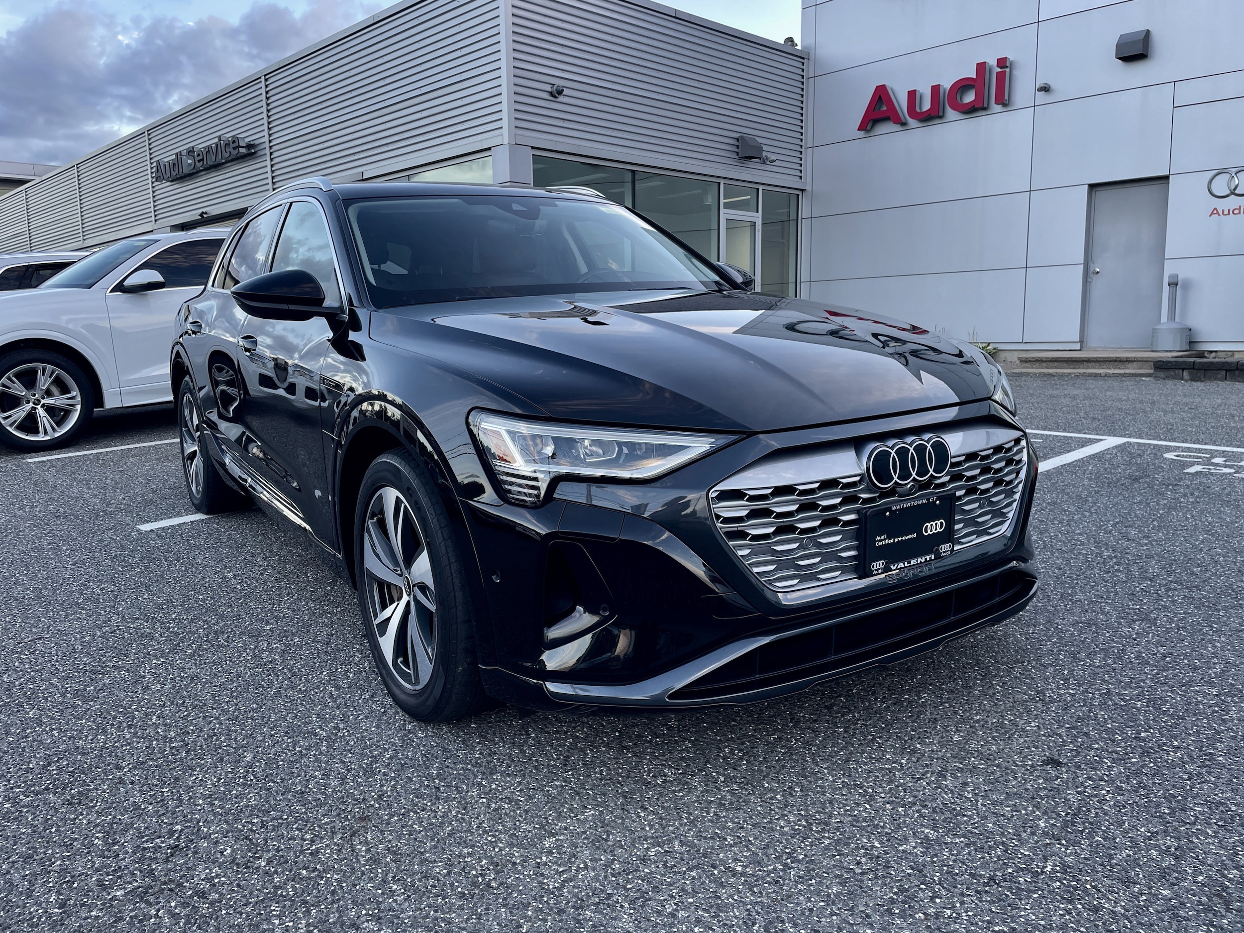 2024 Audi Q8 e-tron