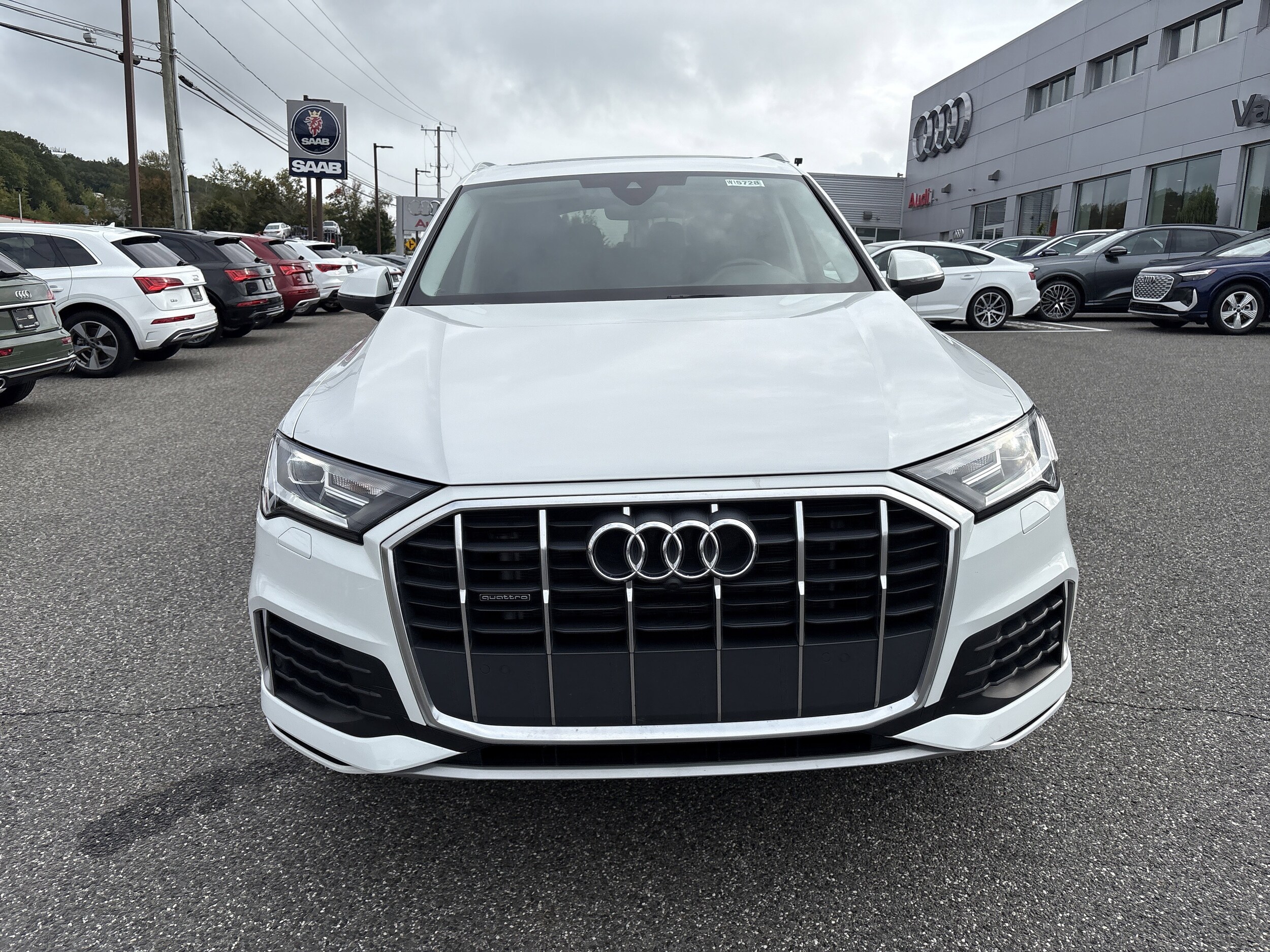 2022 Audi Q7 Premium photo 2