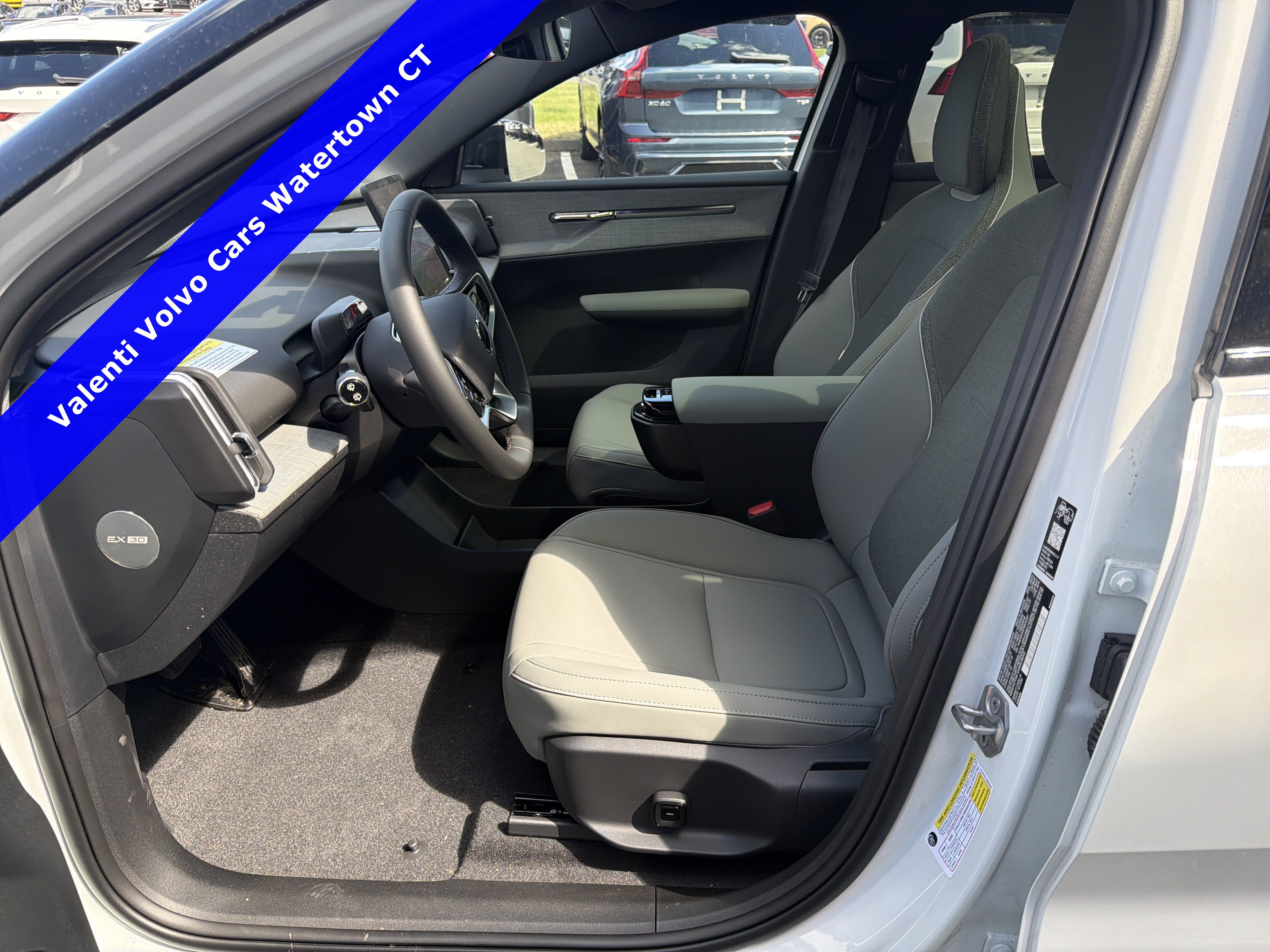 2026 Volvo EX30 Ultra - Photo 12