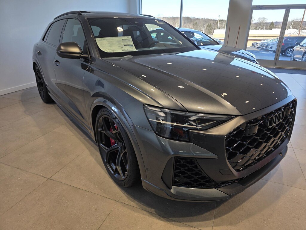 New 2026 Audi RS Q8 4.0T performance SUV