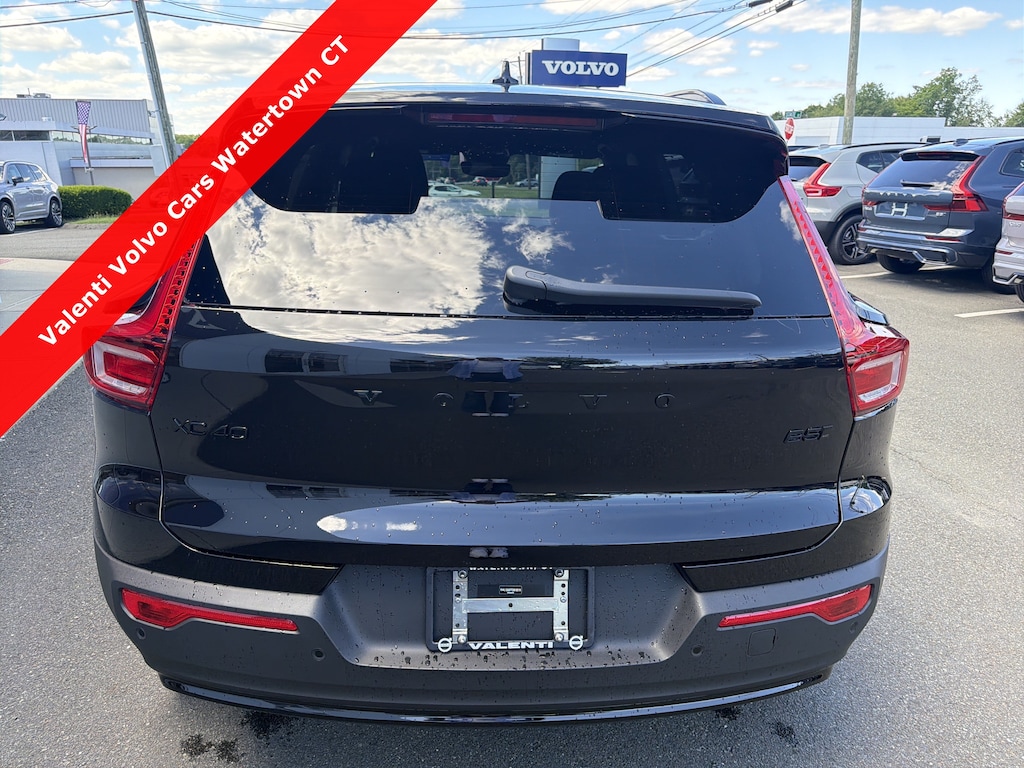 New 2026 Volvo XC40
