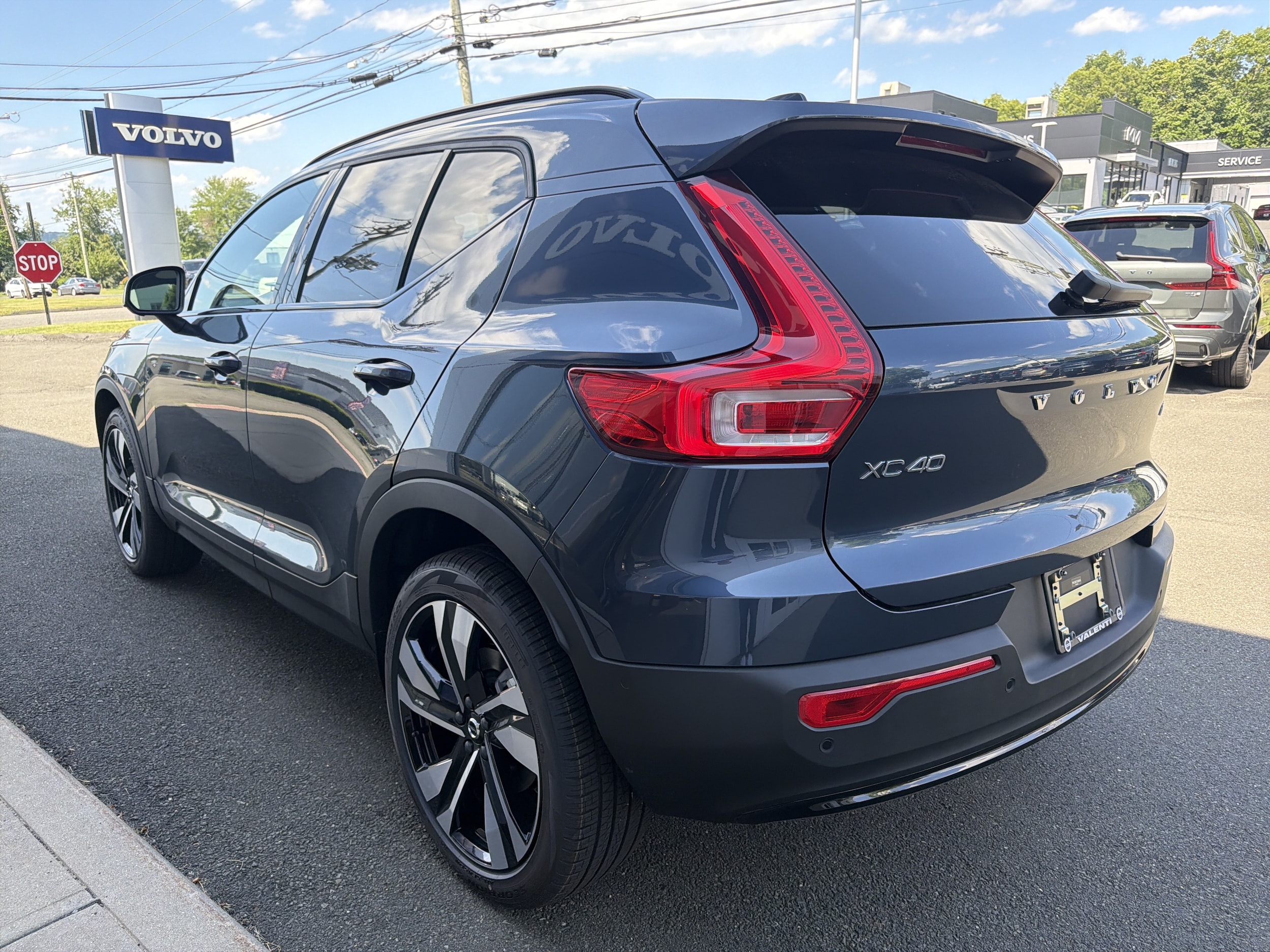 2026 Volvo XC40 Plus - Photo 5
