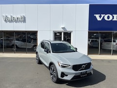 2024 Volvo XC40 B5 Ultimate Bright SUV