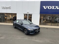 2024 Volvo S60 B5 Plus Dark Sedan