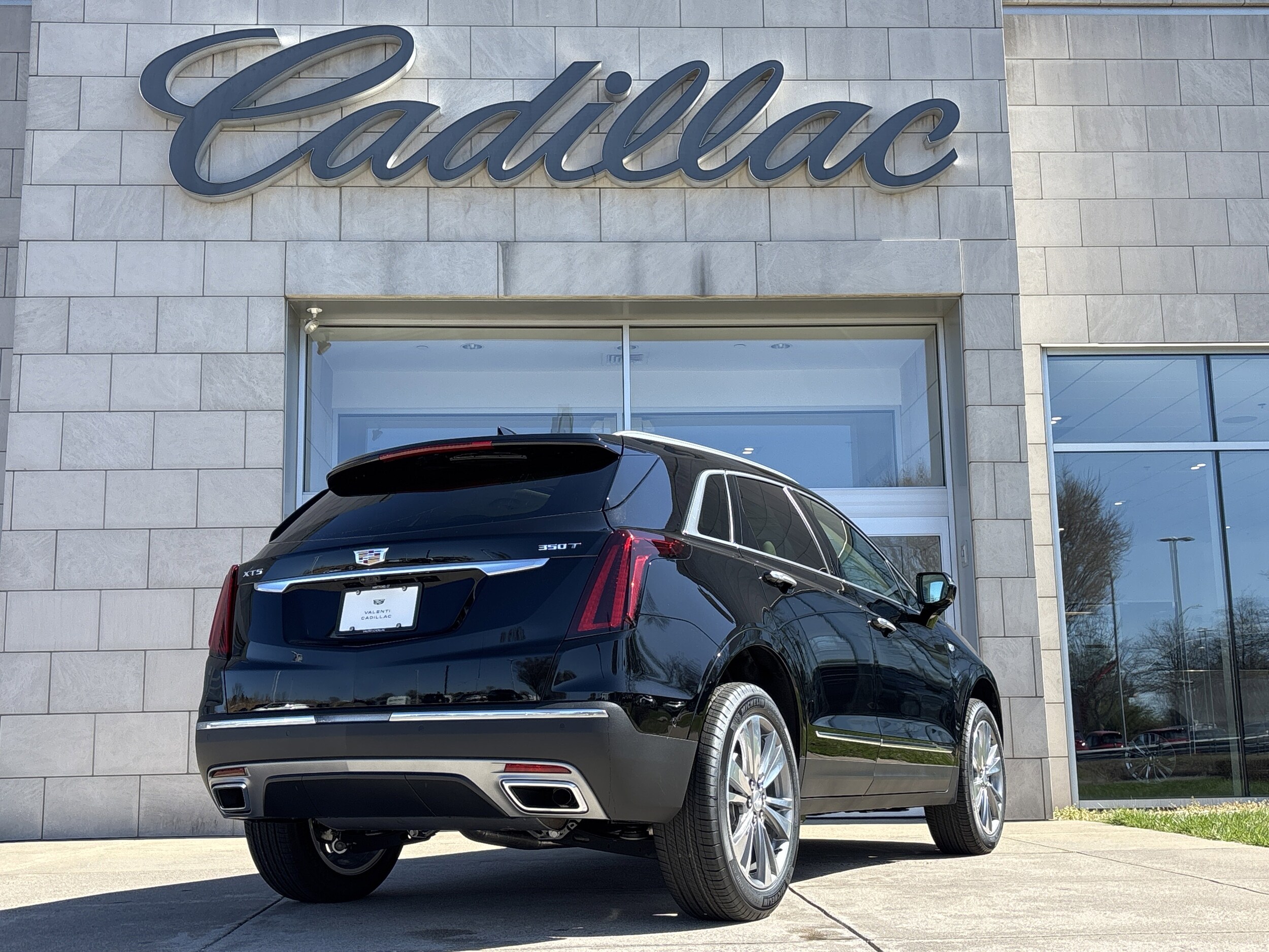 2025 Cadillac XT5 Premium Luxury photo 4