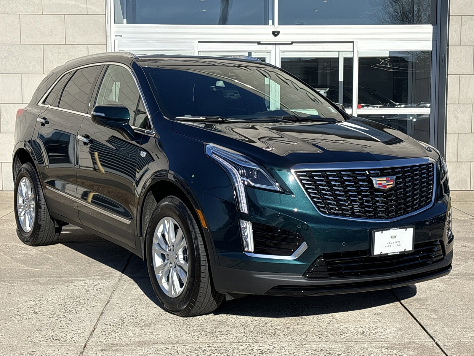 Certified 2024 Cadillac XT5 Luxury with VIN 1GYKNBR47RZ738022 for sale in Hartford, CT