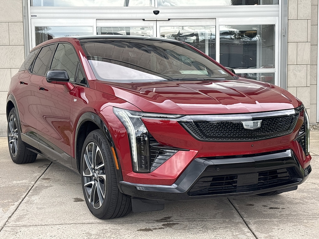 Used 2025 CADILLAC OPTIQ Sport w/1SH SUV