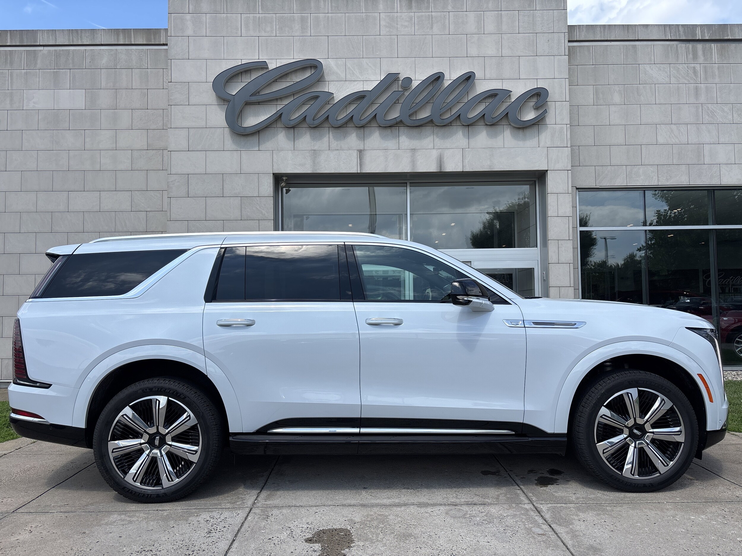2026 Cadillac Escalade Premium Luxury photo 3