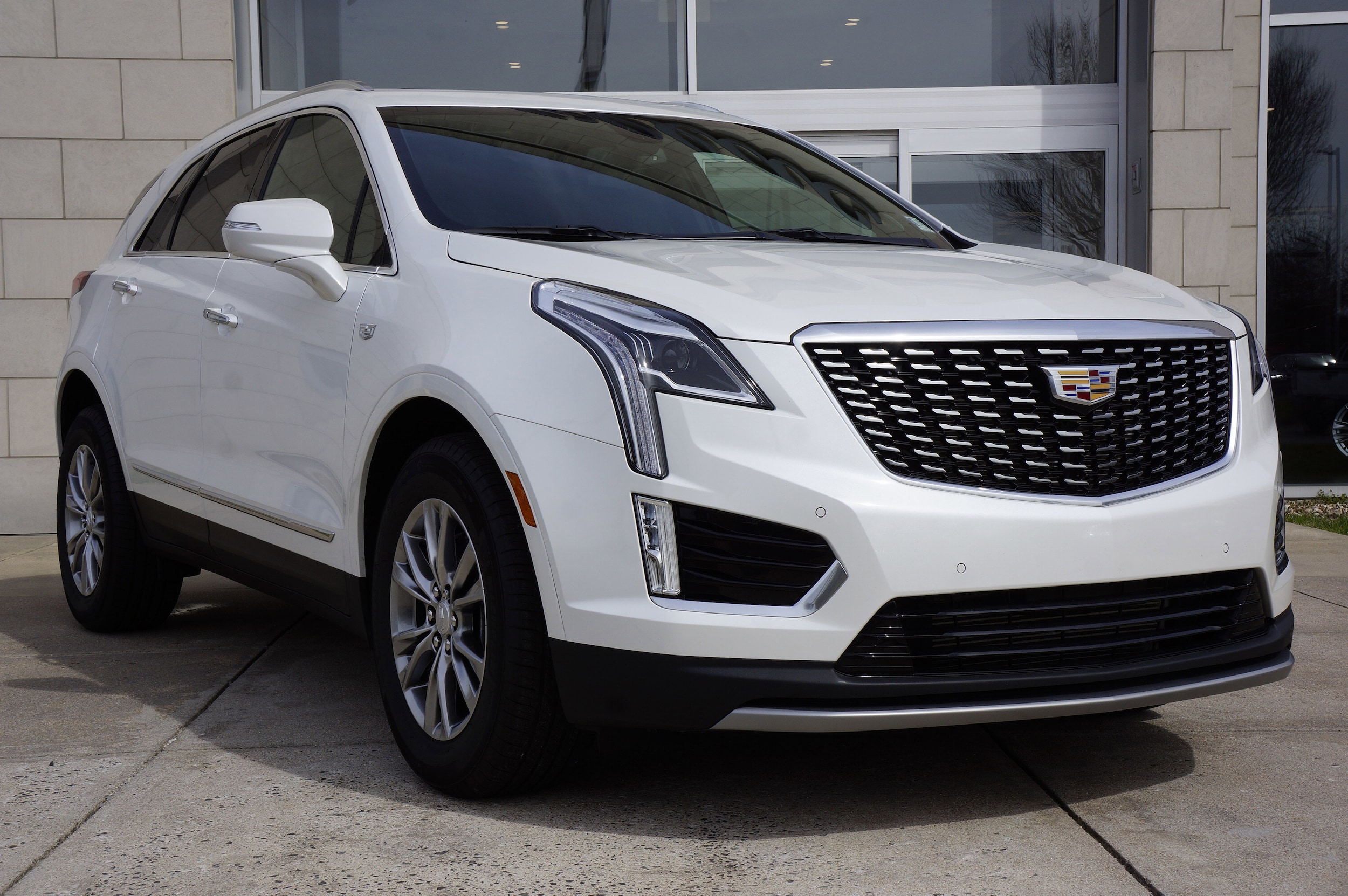 Used 2022 Cadillac XT5 Premium Luxury with VIN 1GYKNDR44NZ152240 for sale in Hartford, CT