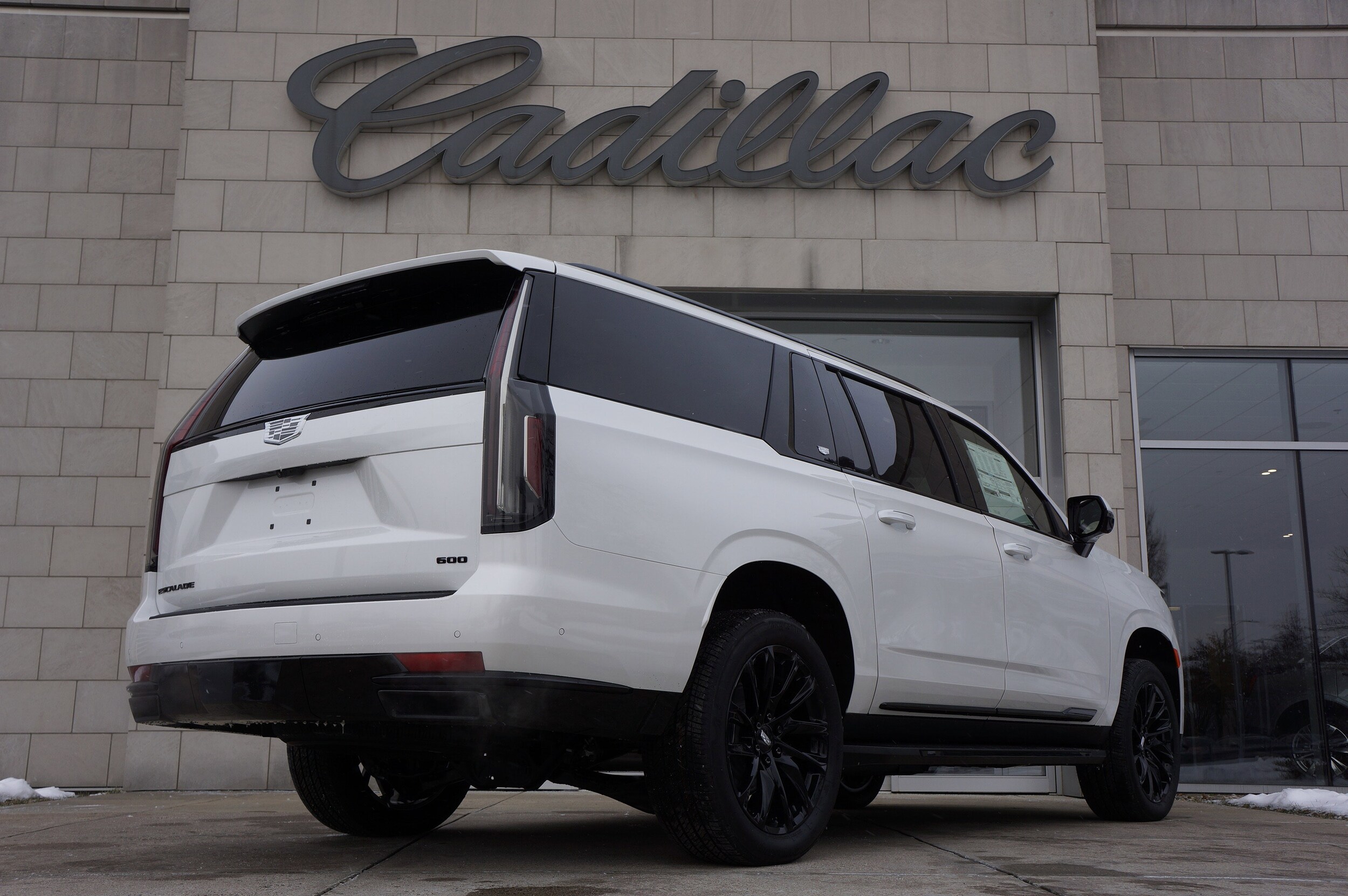 2023 Cadillac Escalade ESV Sport Platinum photo 3
