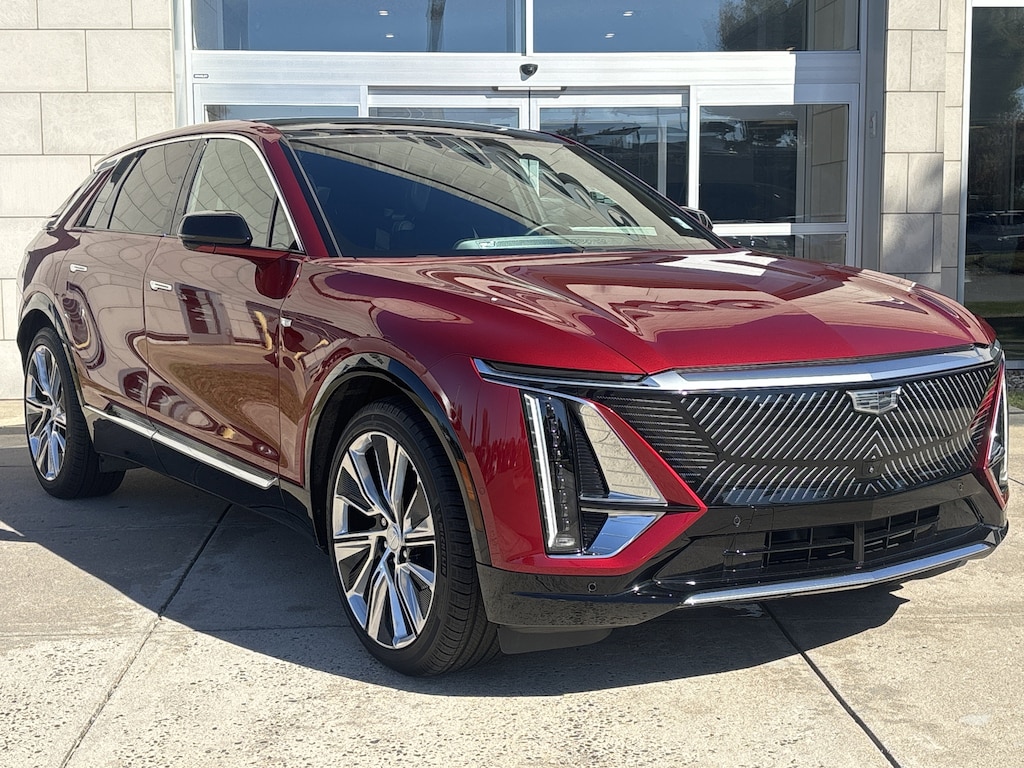 Used 2024 CADILLAC LYRIQ Luxury SUV