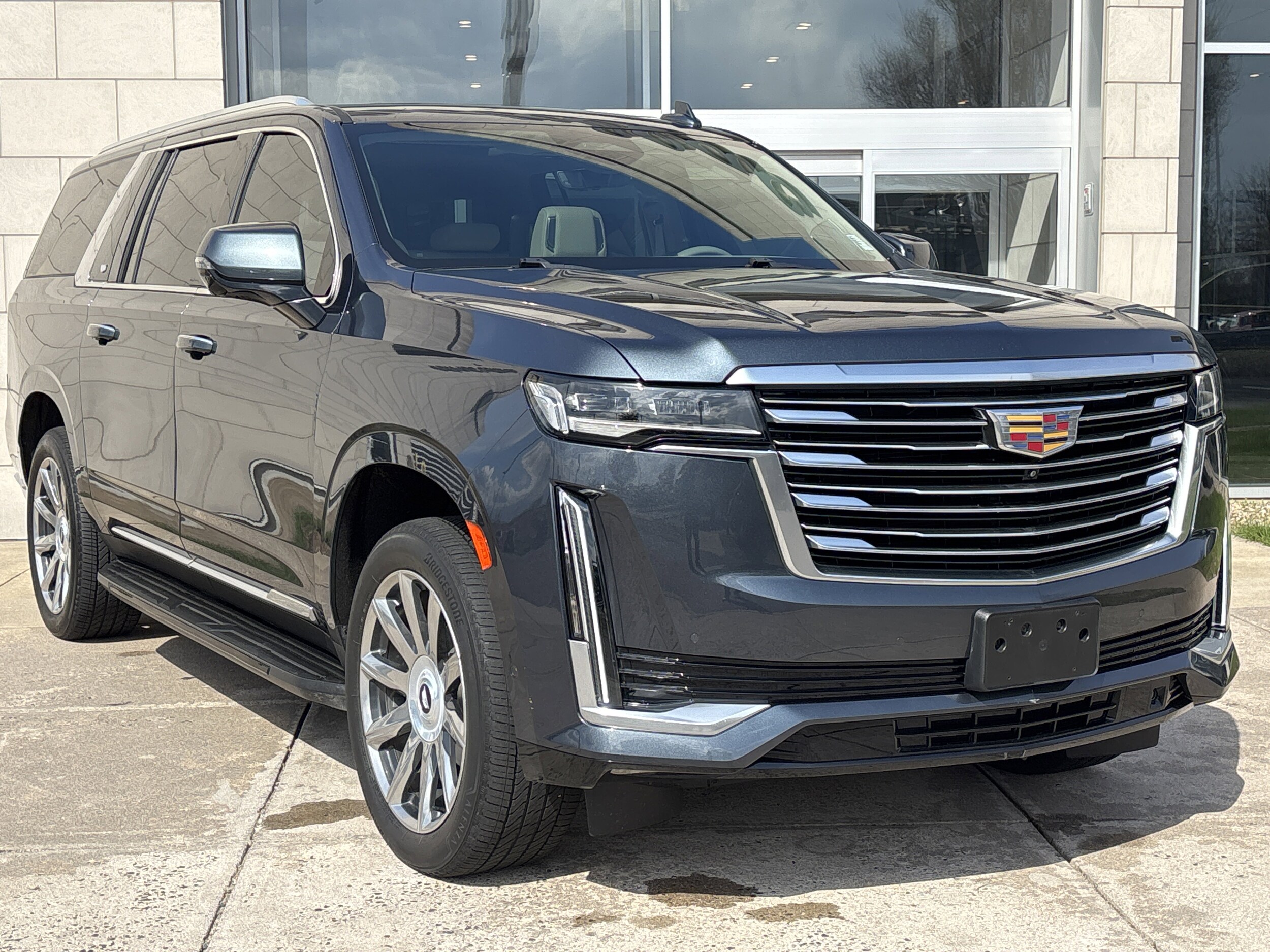 Used 2021 Cadillac Escalade ESV Premium Luxury Platinum with VIN 1GYS4MKL1MR428845 for sale in Hartford, CT
