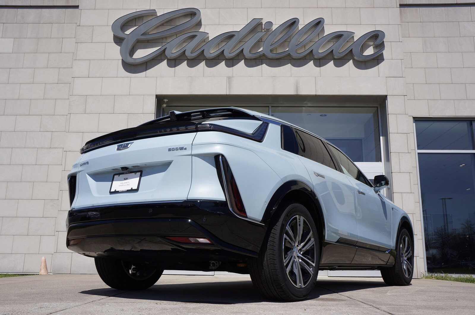 2025 Cadillac Lyriq Sport photo 4