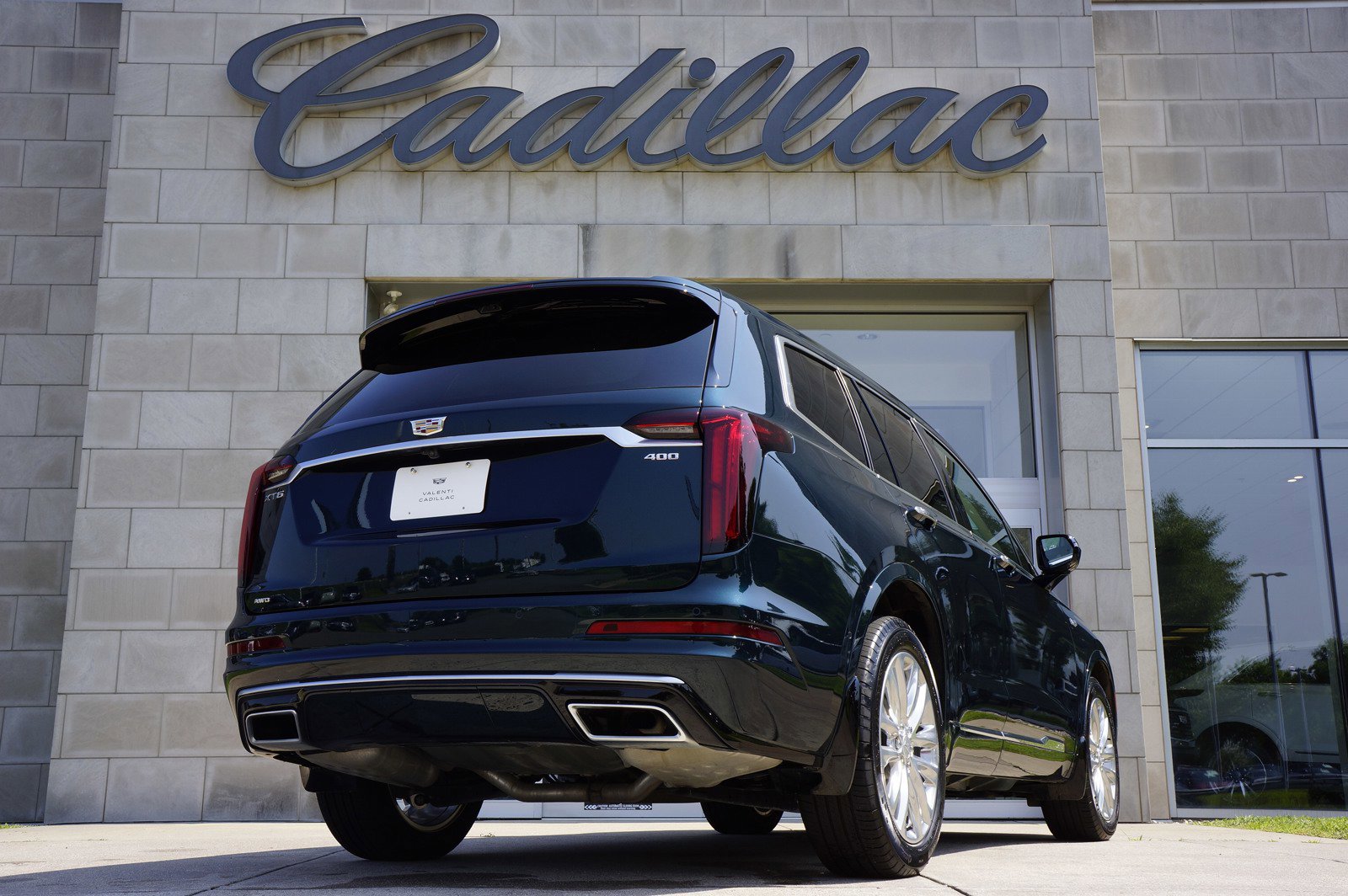 2024 Cadillac XT6 Premium Luxury photo 3