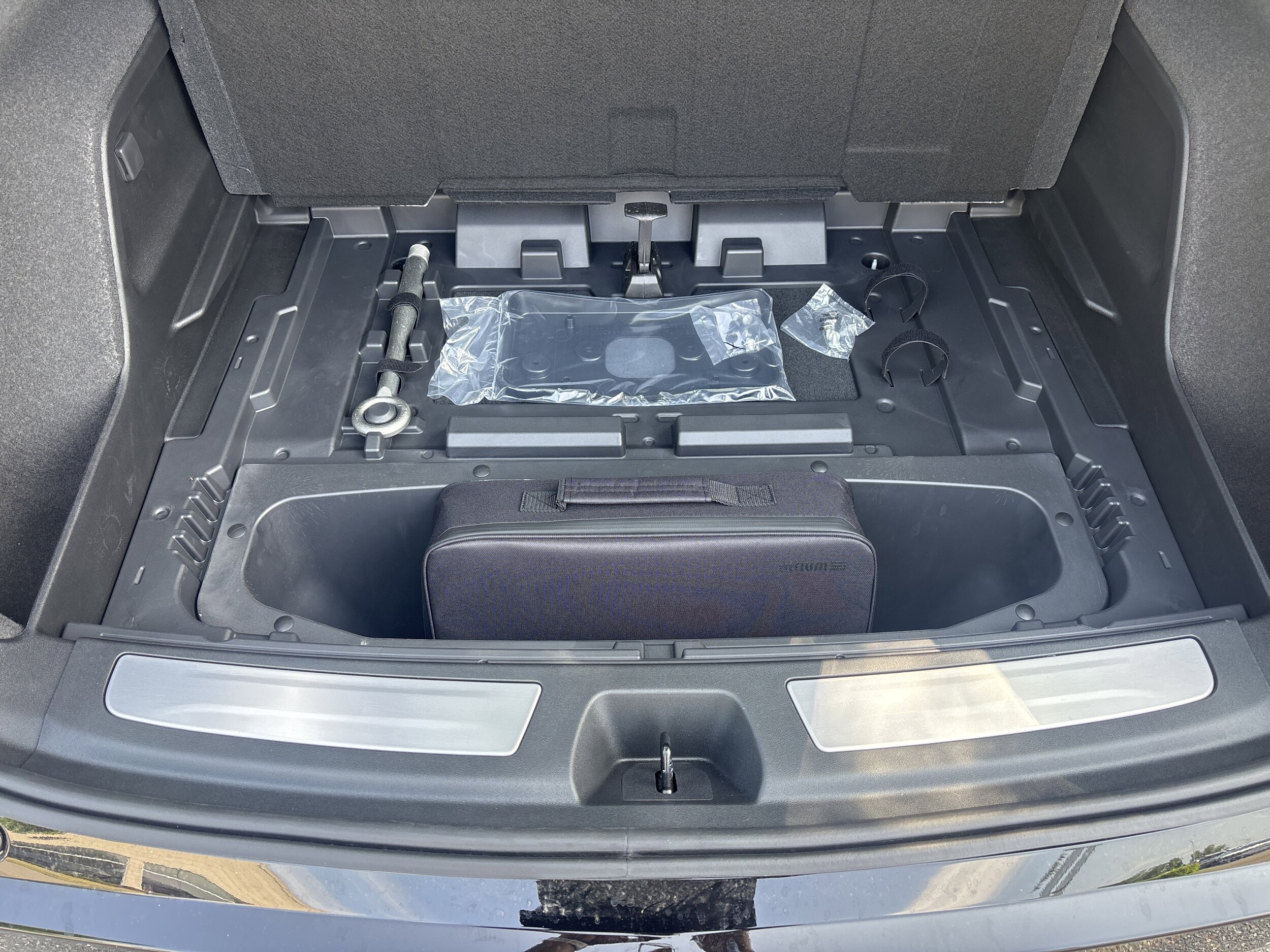 2025 Cadillac OPTIQ Sport 1 - Photo 36