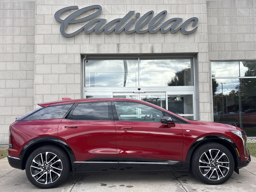 Used 2025 CADILLAC OPTIQ Sport w/1SH SUV