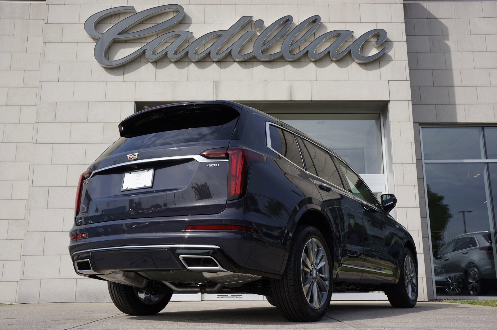 2025 Cadillac XT6 Premium Luxury photo 4