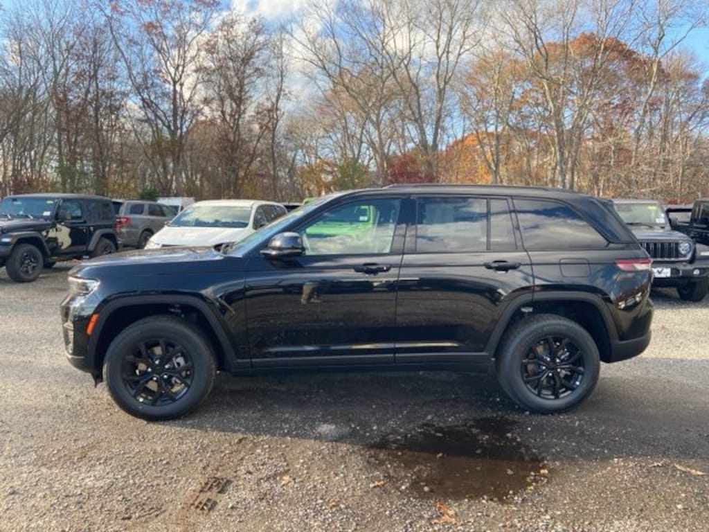 New 2025 Jeep Grand Cherokee Altitude X Sport Utility