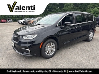 2026 Chrysler Pacifica Select Passenger Van