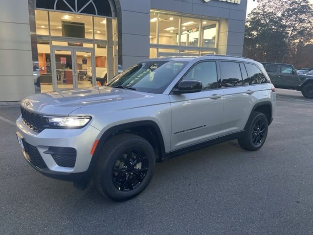 New 2025 Jeep Grand Cherokee Altitude X Sport Utility