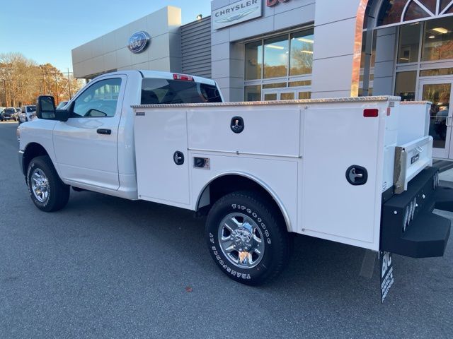 2024 Ram 2500 Tradesman photo 4