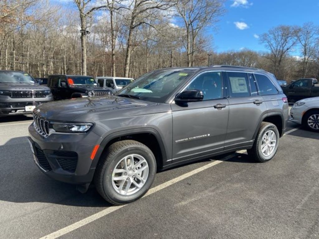 New 2025 Jeep Grand Cherokee Laredo X Sport Utility